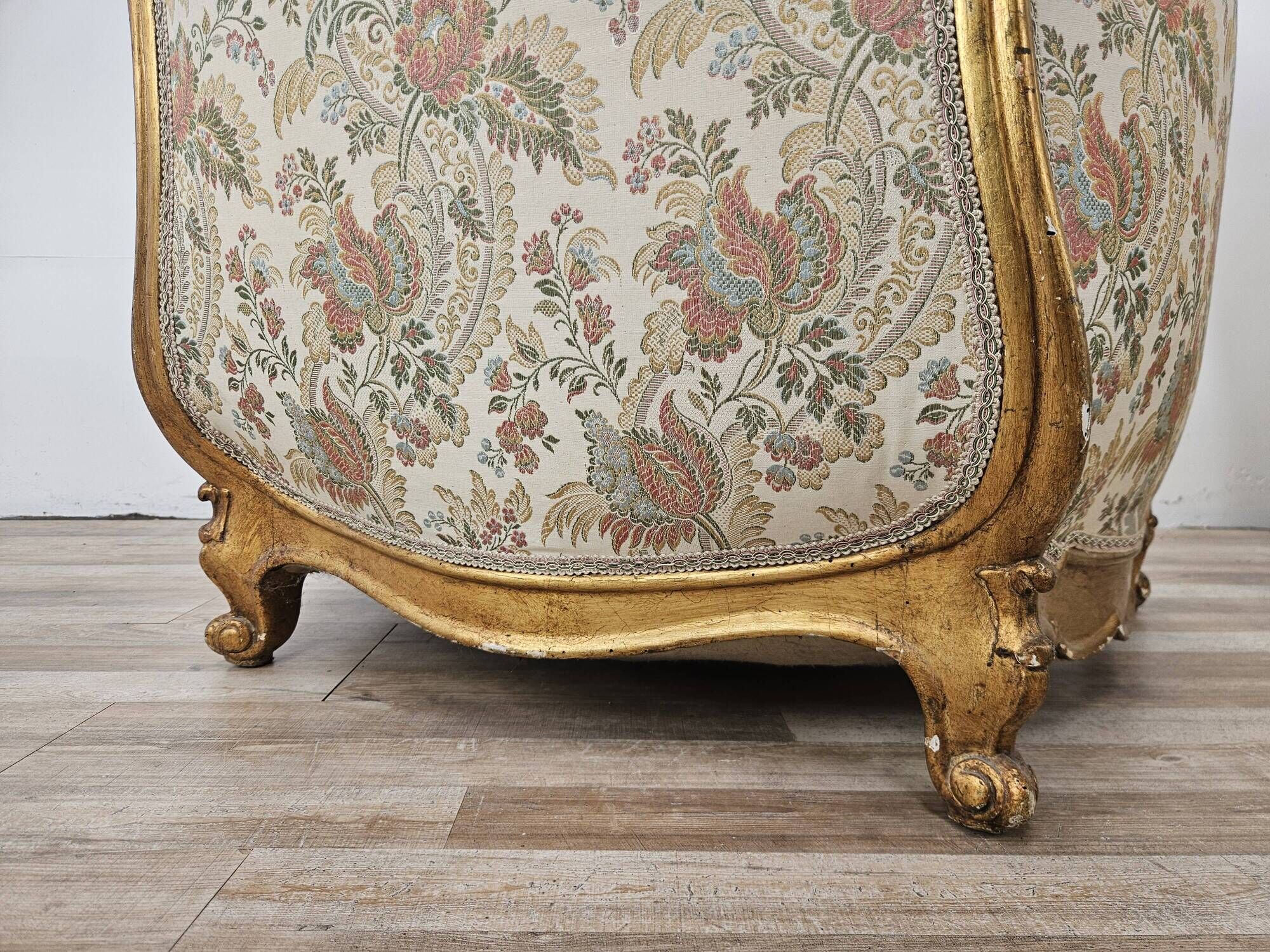 20th Century Italian Baroque Style Bergère Armchairs in Carved and Gilded W
