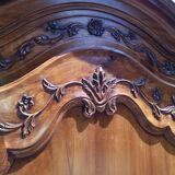 Cherry wood bonnet