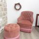 Armchair toad and its footrest in old pink velvet