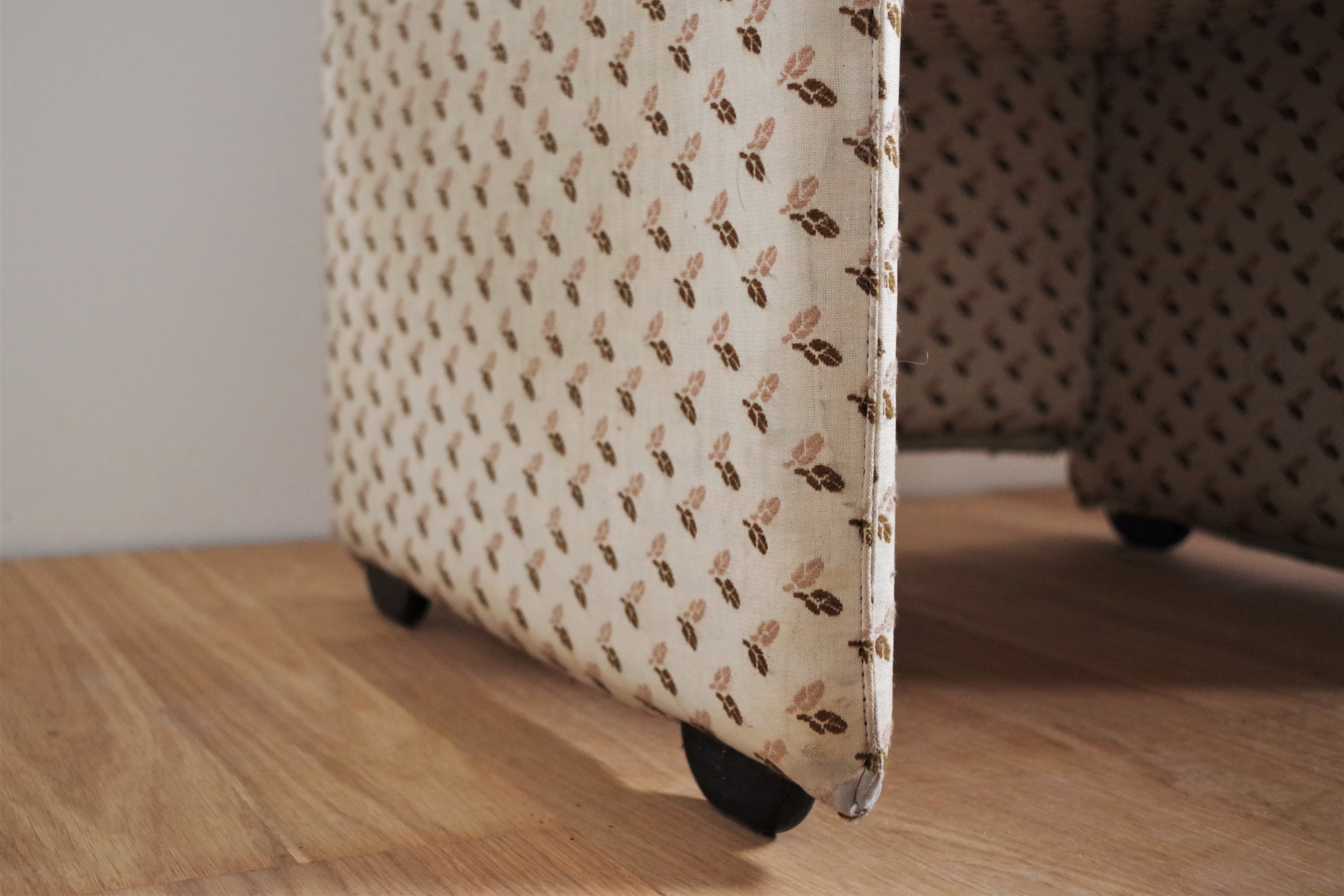 Armchairs and coffee table