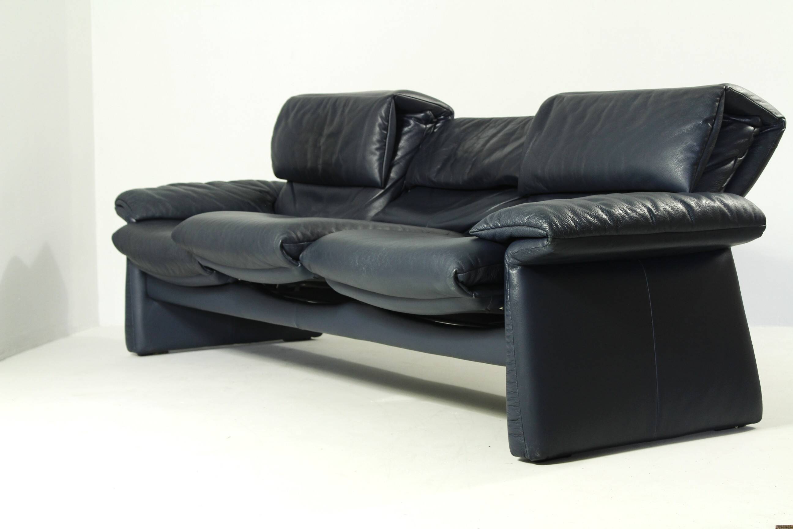 3-seater Leather Sofa Lugano by Erpo Int., Design 1985