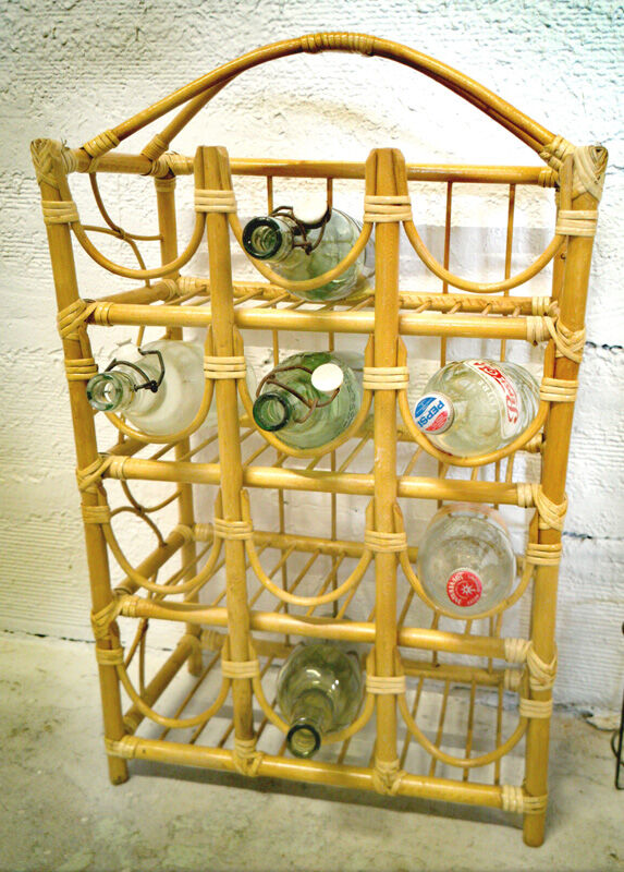 Rattan bottle holder