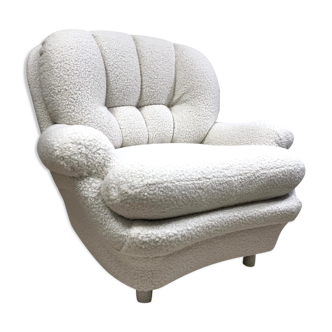 Vintage 80s shell armchair in curly wool