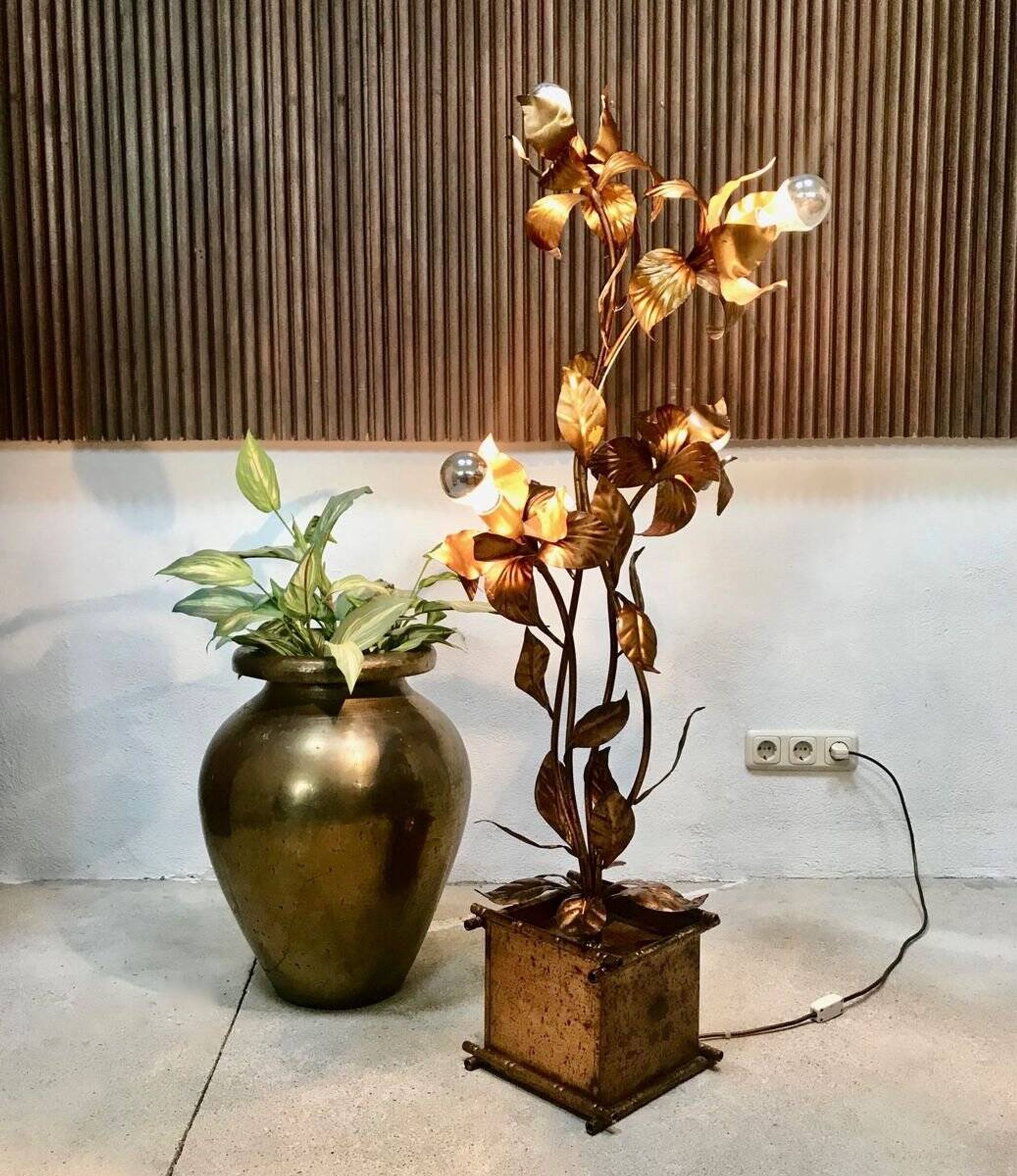 Gilded metal Florentine table or floor lamp by Hans Kögl, 1960s