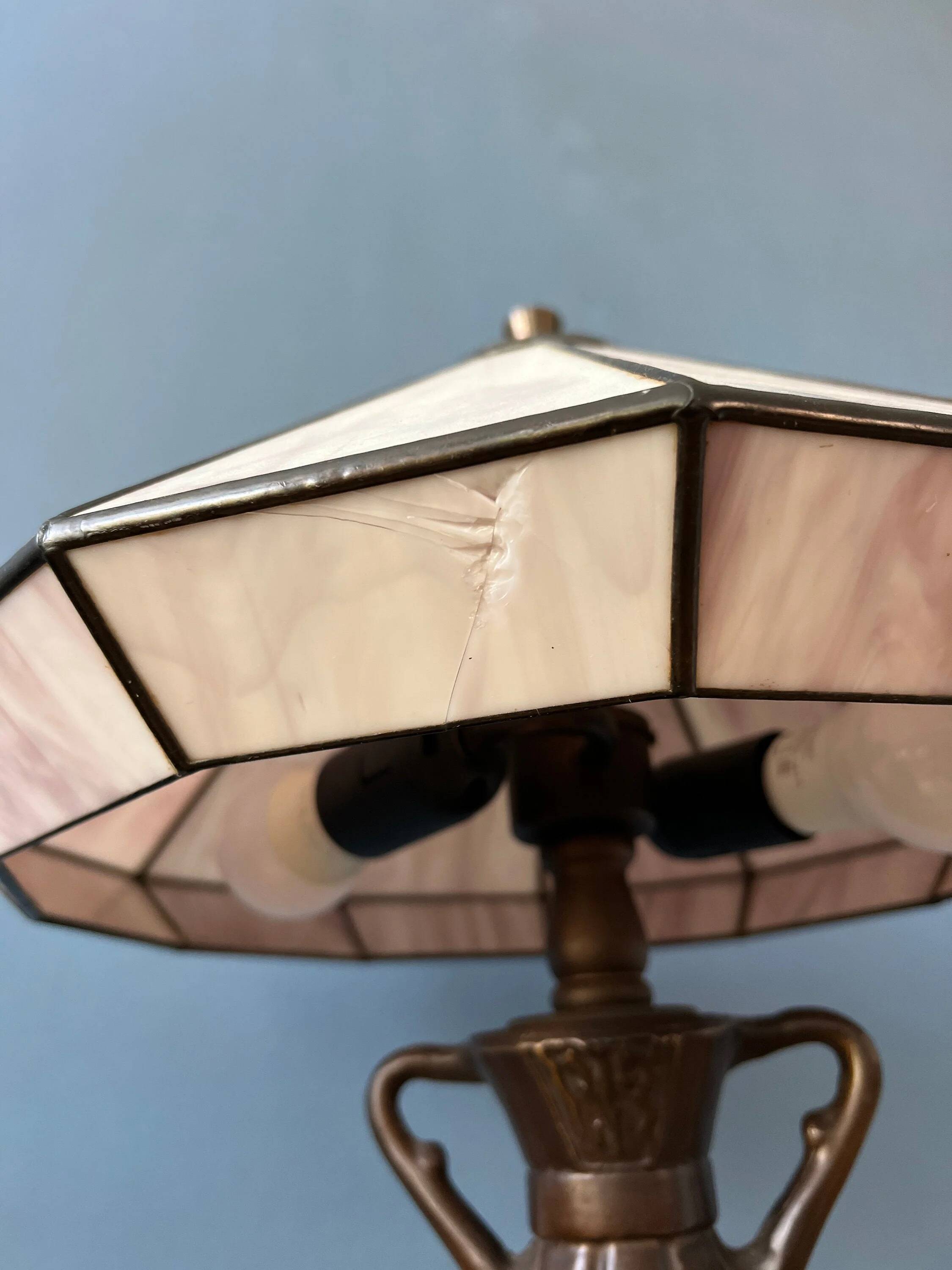 Lampe de table Tiffany Art déco en vitrail violet