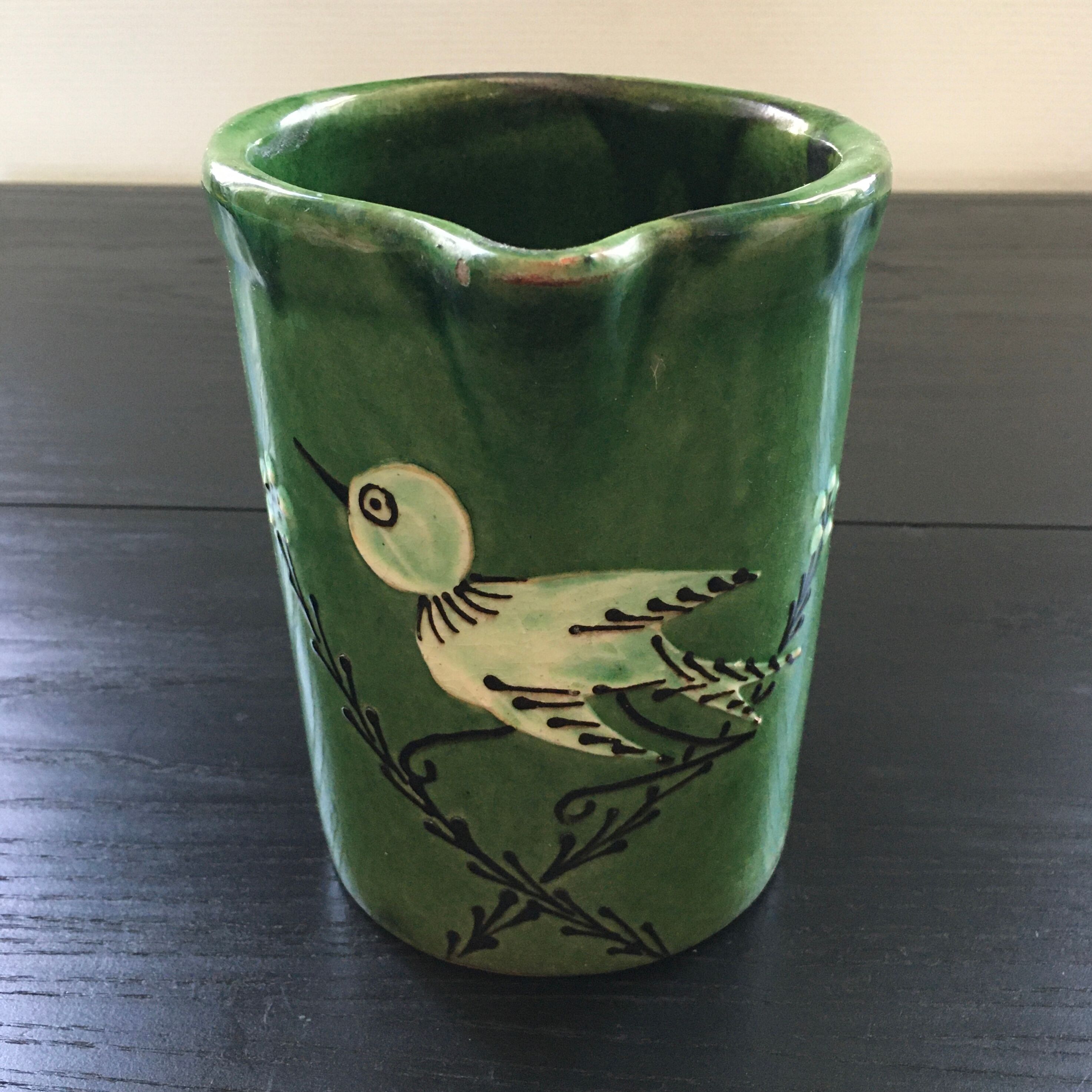 Pitcher green bird decoration