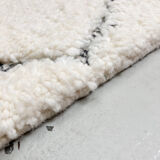 Moroccan Berber carpet beni ouarain ecru diamonds nors engraved 230x157cm