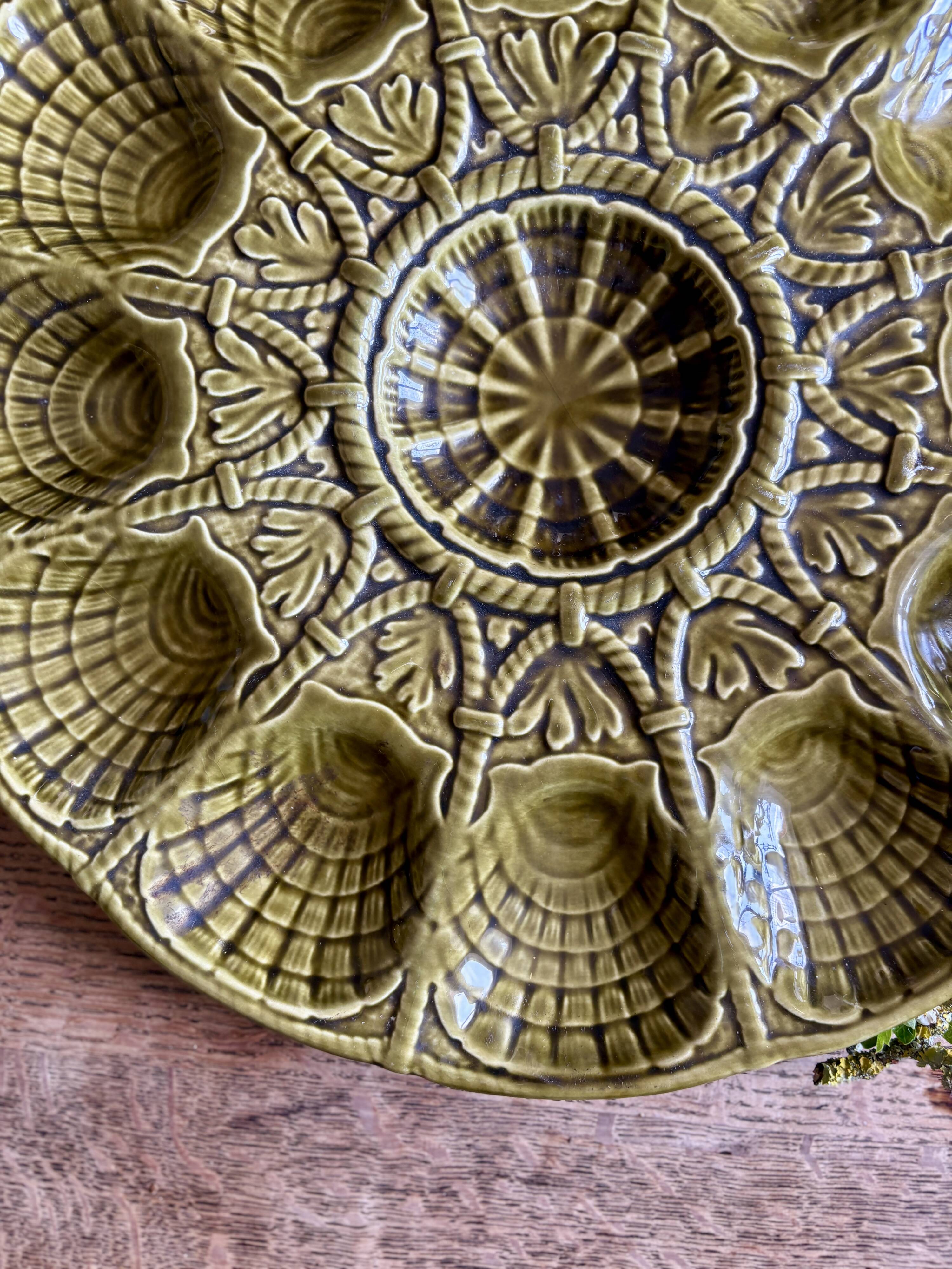 Vintage green ceramic oyster dish - Sarreguemines