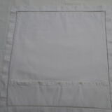 Paire de taies d'oreiller en toile blanche rustique brodées