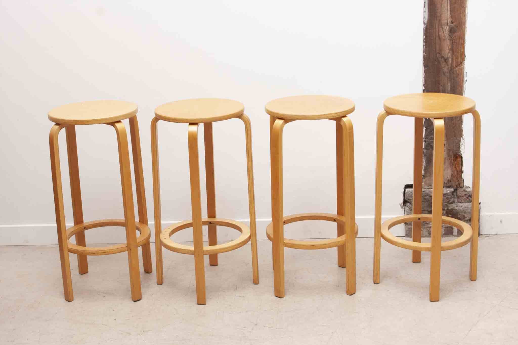 Tabouret de bar Ikea vintage en bois