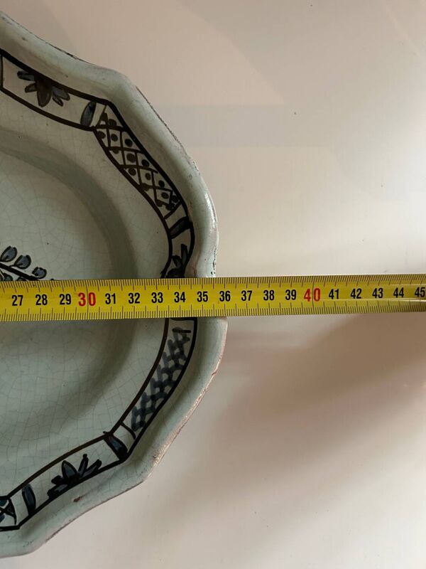 Grand plat oval dit “cul noir” Rouen XVIII / XIXeme