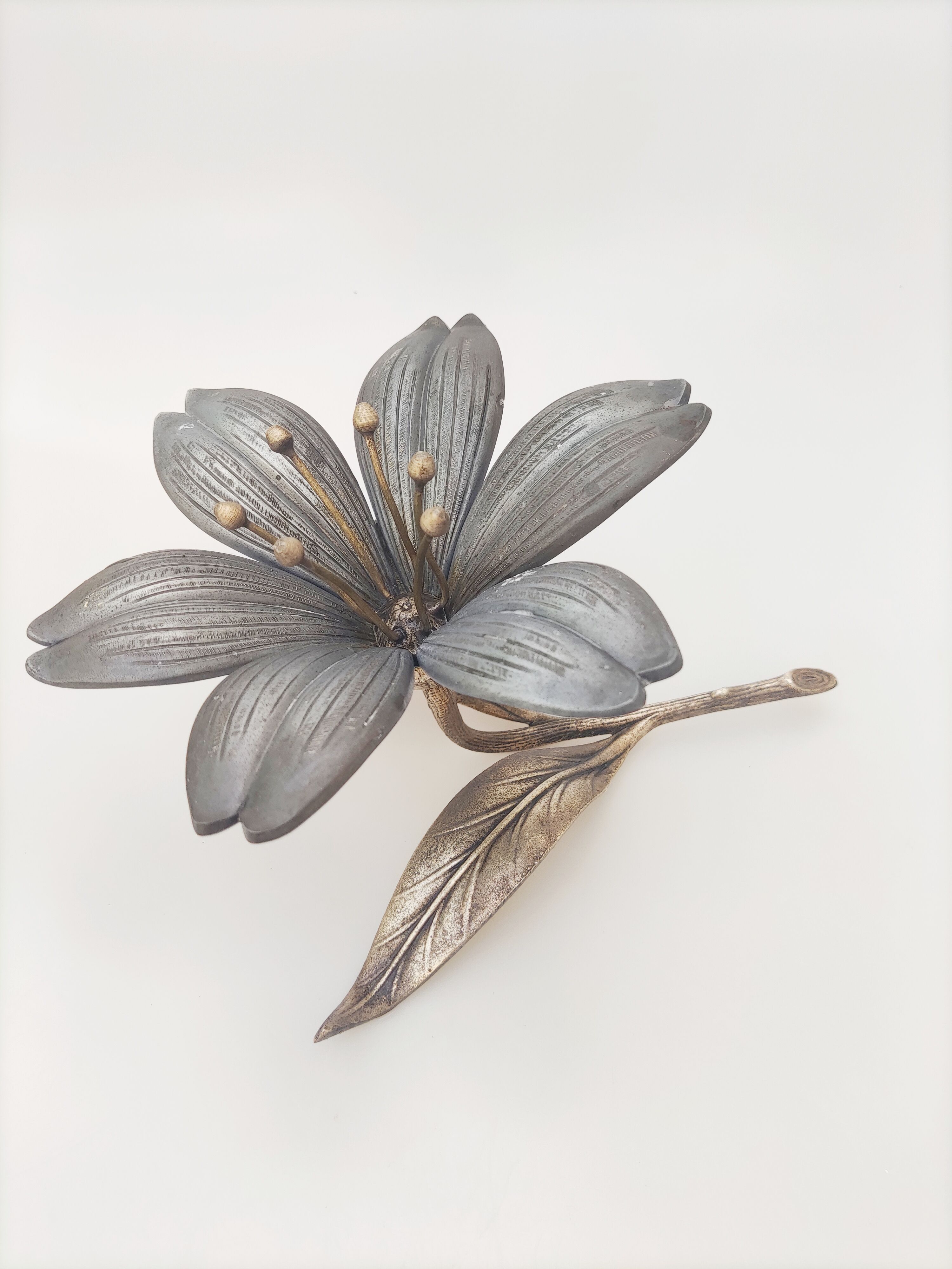 Ashtray silver metal flower year 70