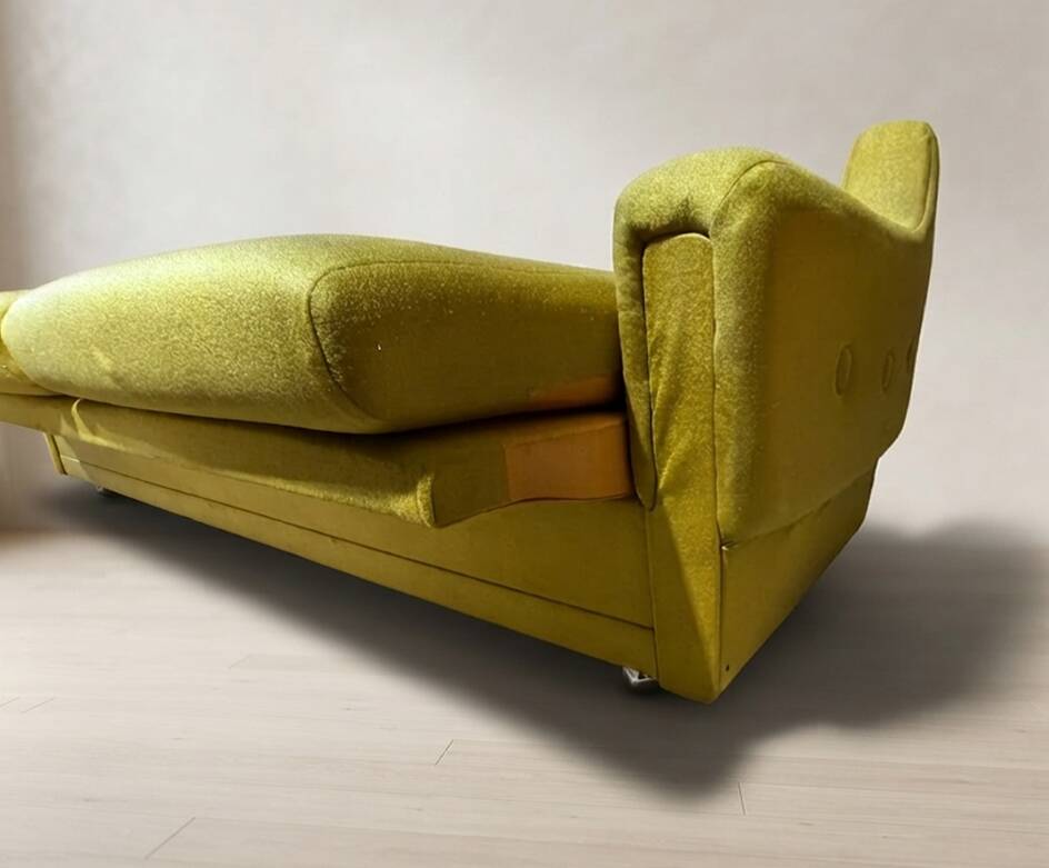 Canapé-lit pliant des années 50, 3 places en tissu moutarde / olive, Tchécoslovaquie, 208 × 100 × 65 cm