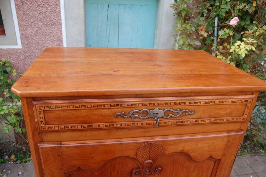 Buffet Louis XV en merisier du 19e siècle