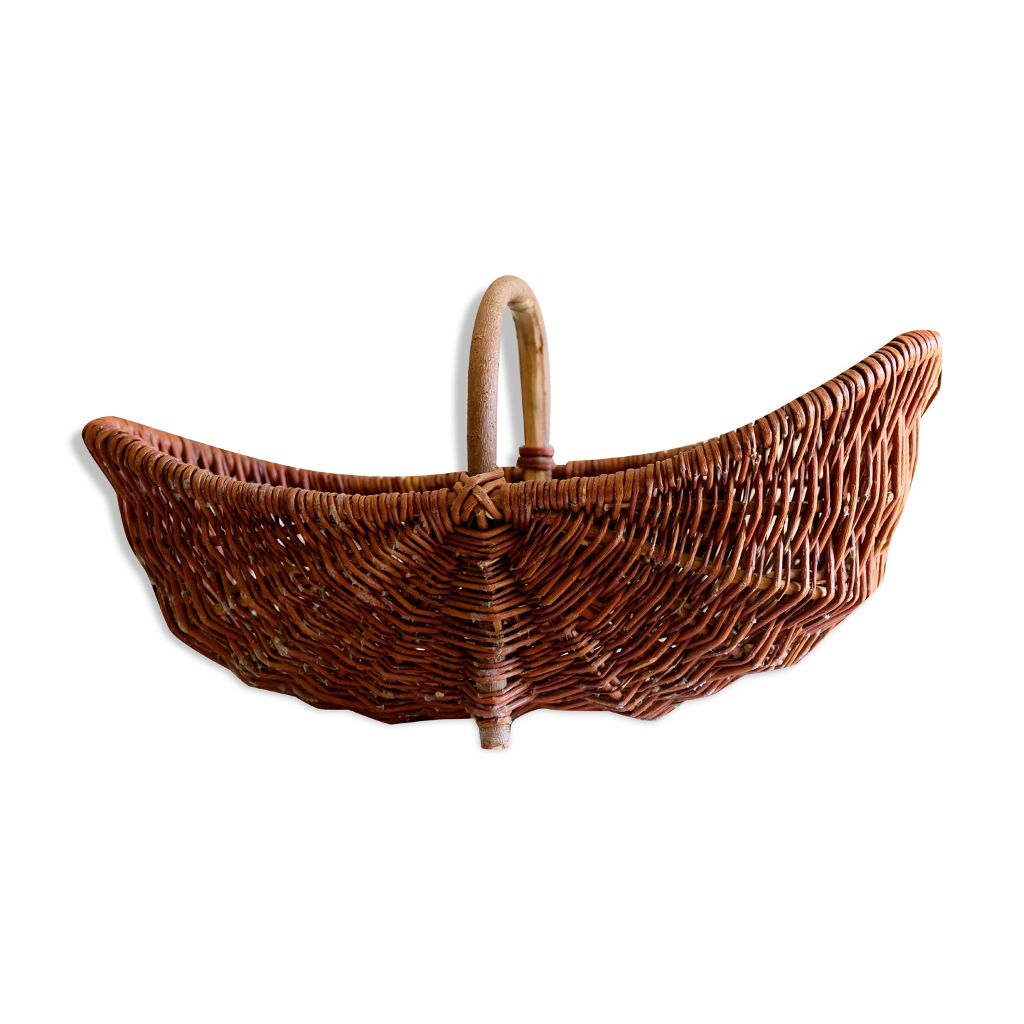 Large old basket in real chestnut