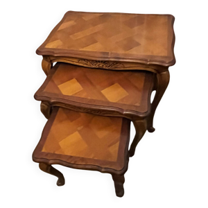 Tables gigognes en merisier