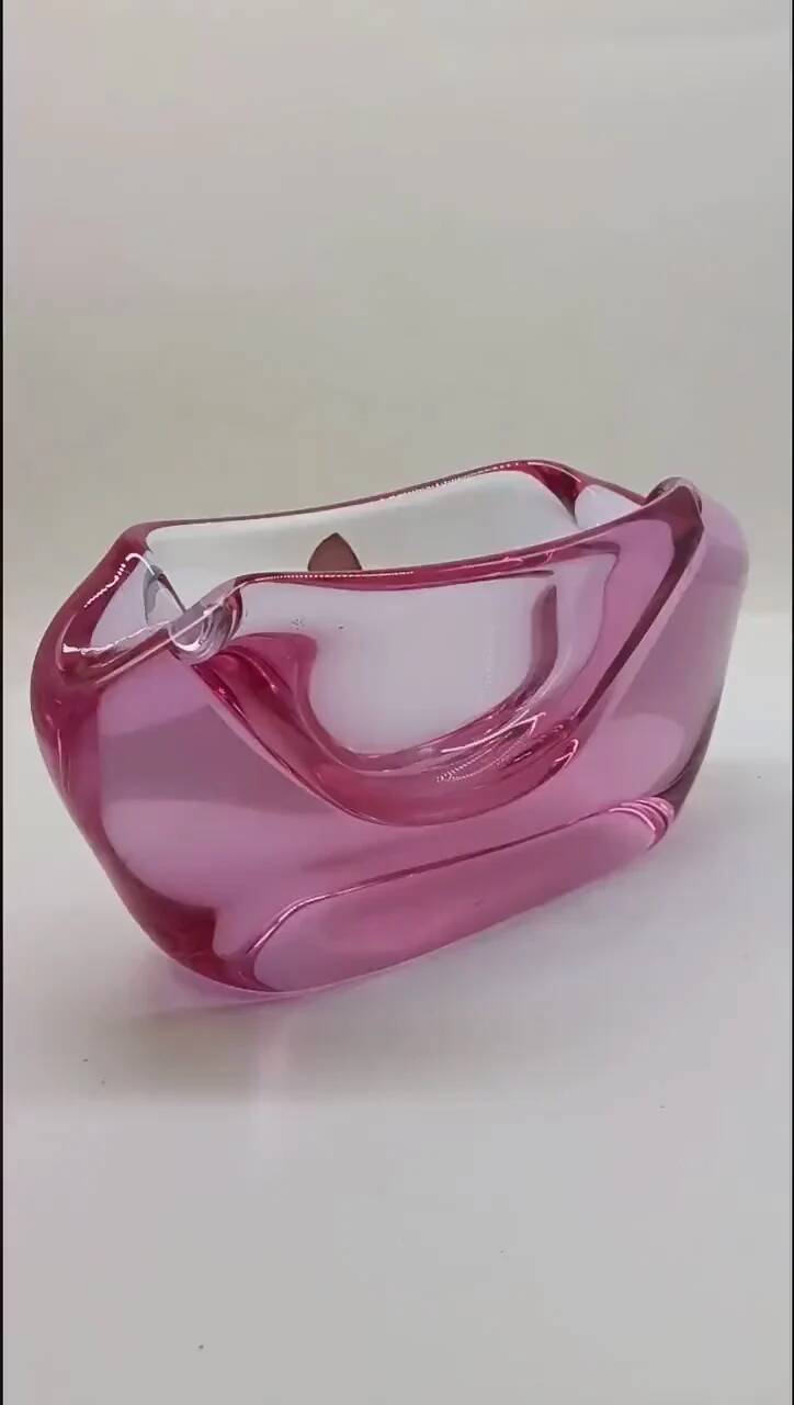 1950s big rare total purple ashtray or catch-all in Murano glass. 18 cm