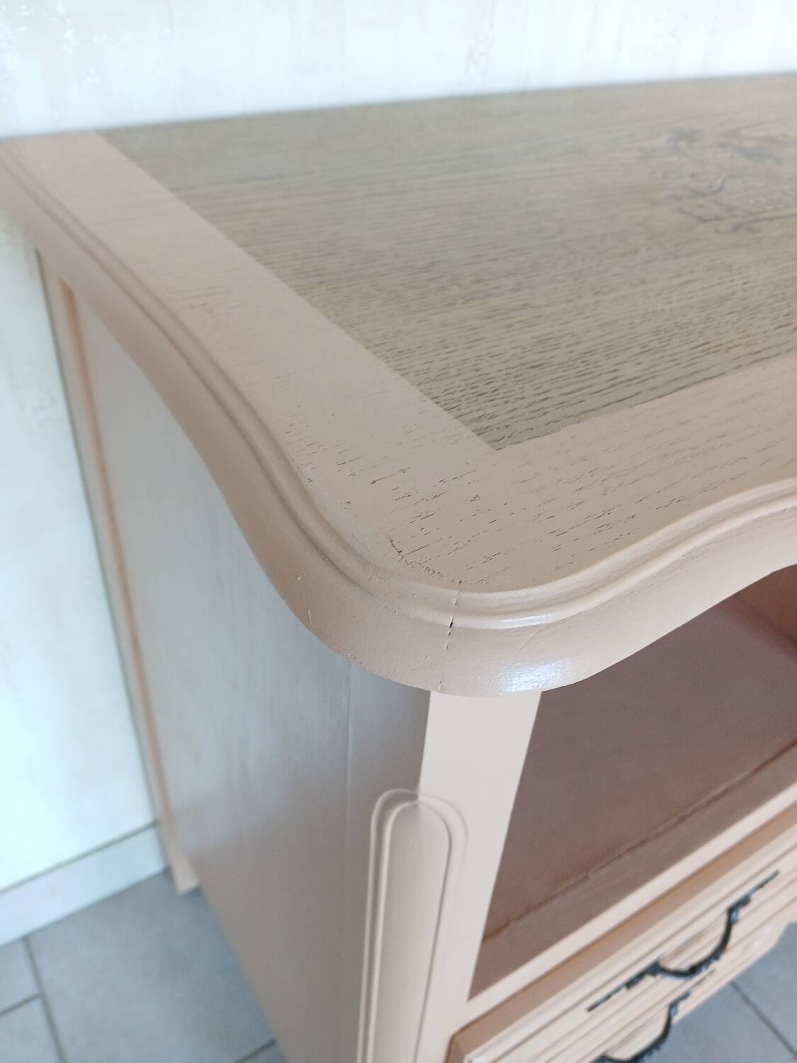 Peach-coloured TV unit