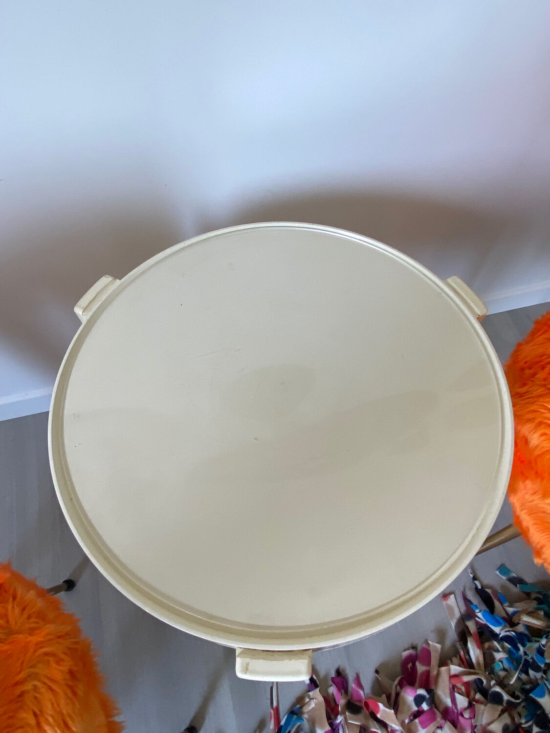 Vintage plastic service