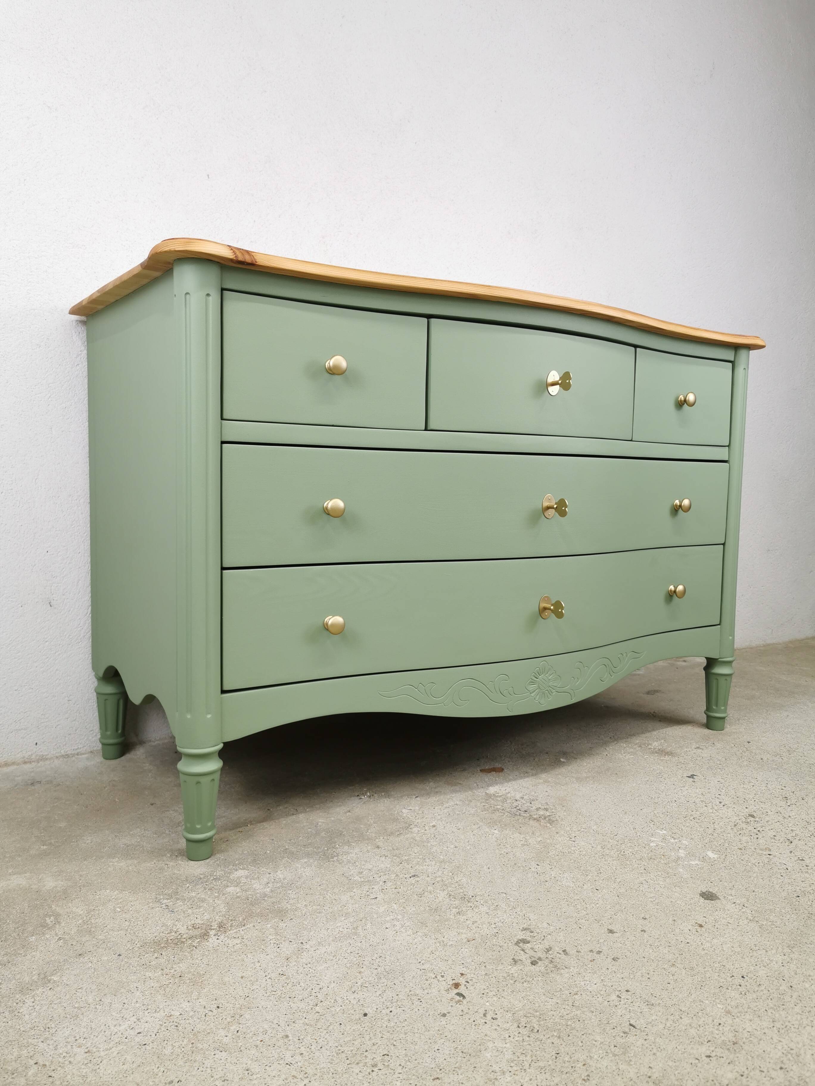 Renovated pine chest of drawers