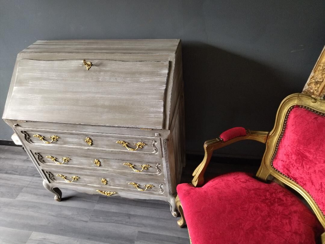 Louis XV style skate secretary