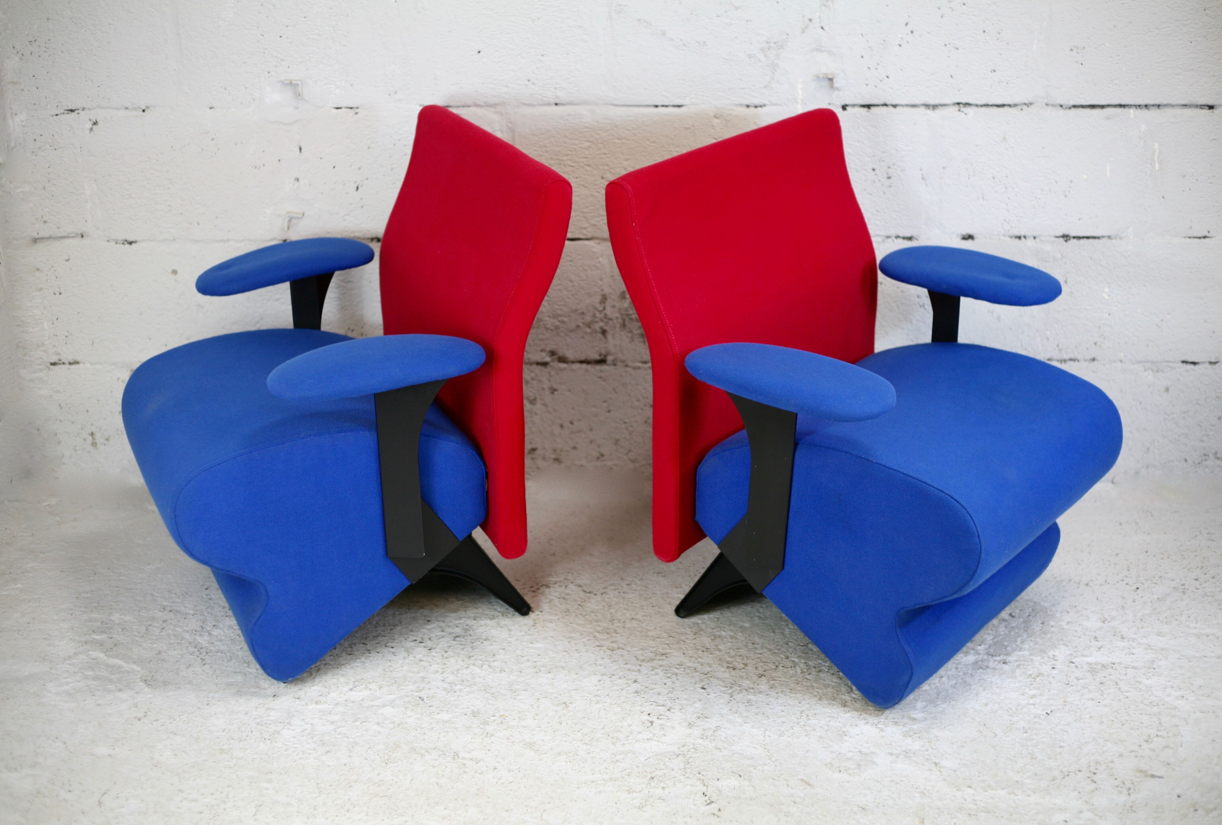 Paire de fauteuils 1995