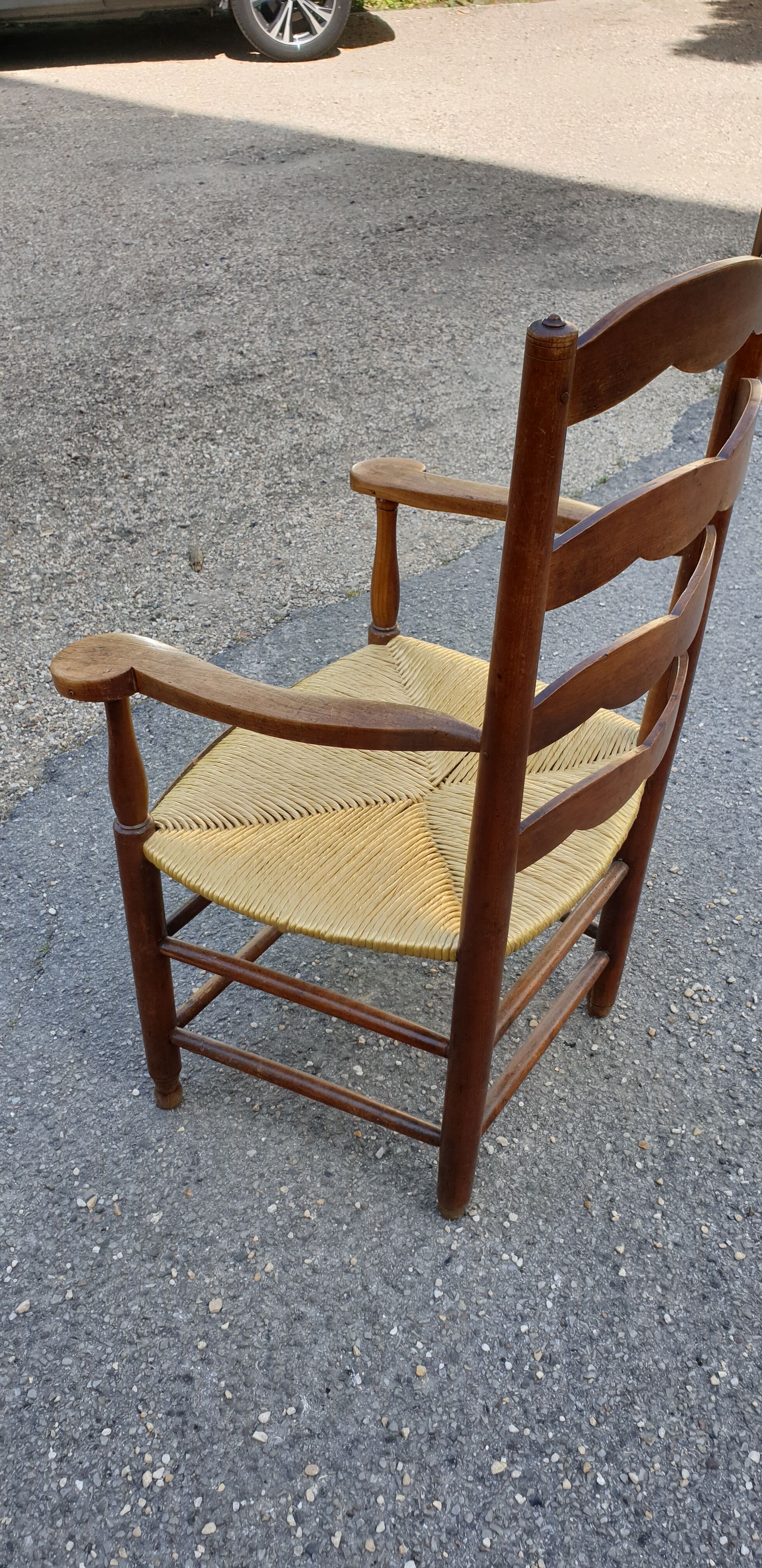 Rustic straw armchair