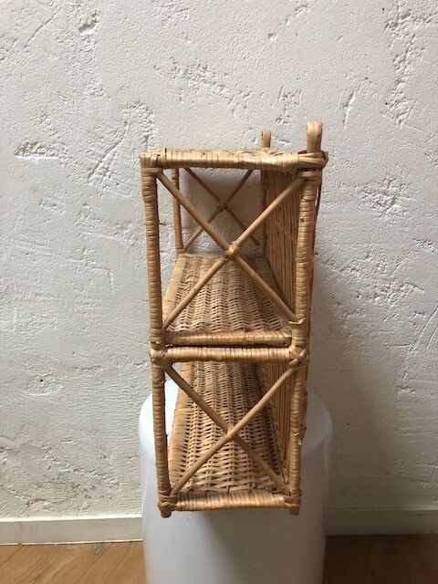 Wicker shelf