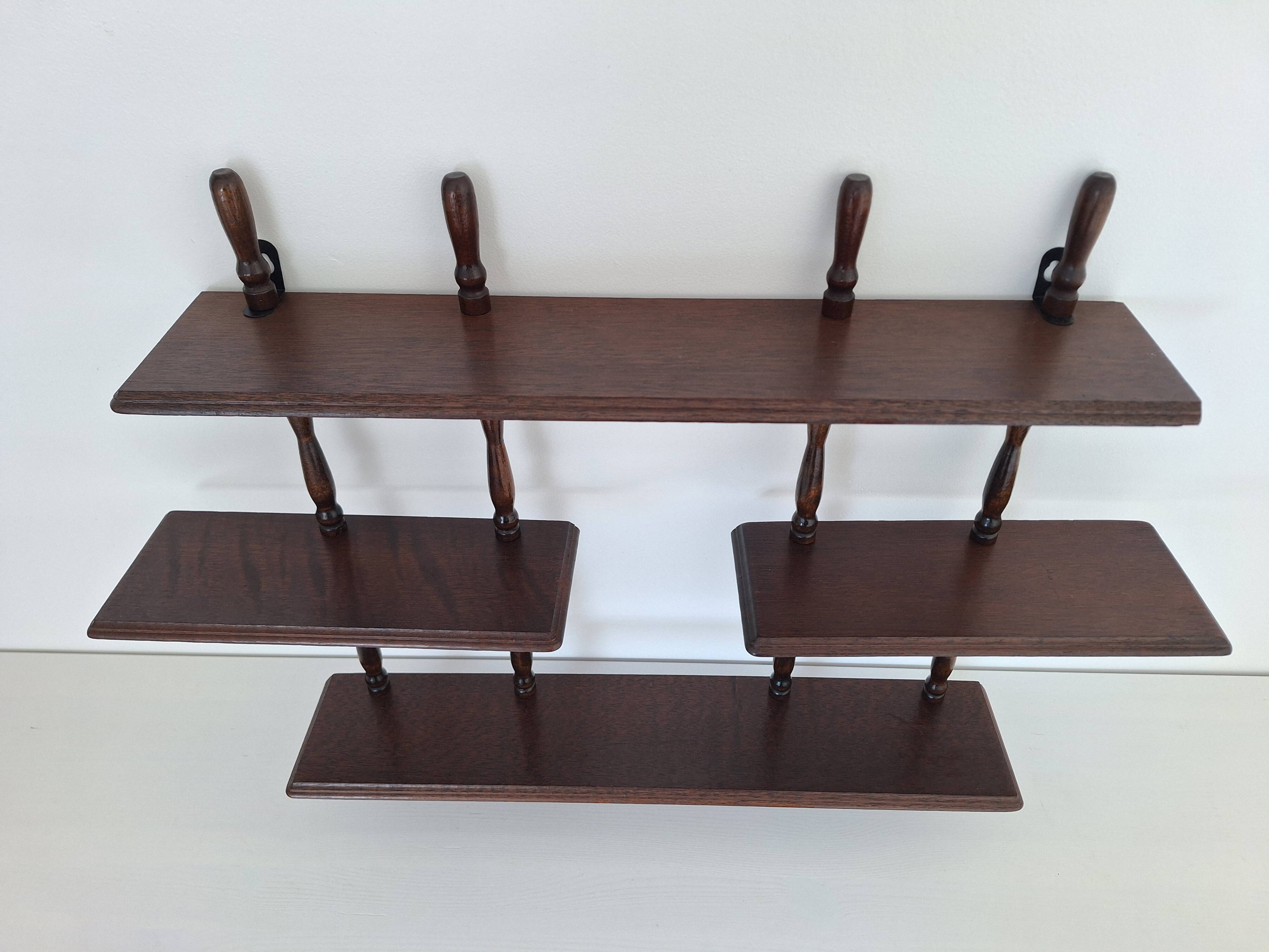 Etagère murale en bois