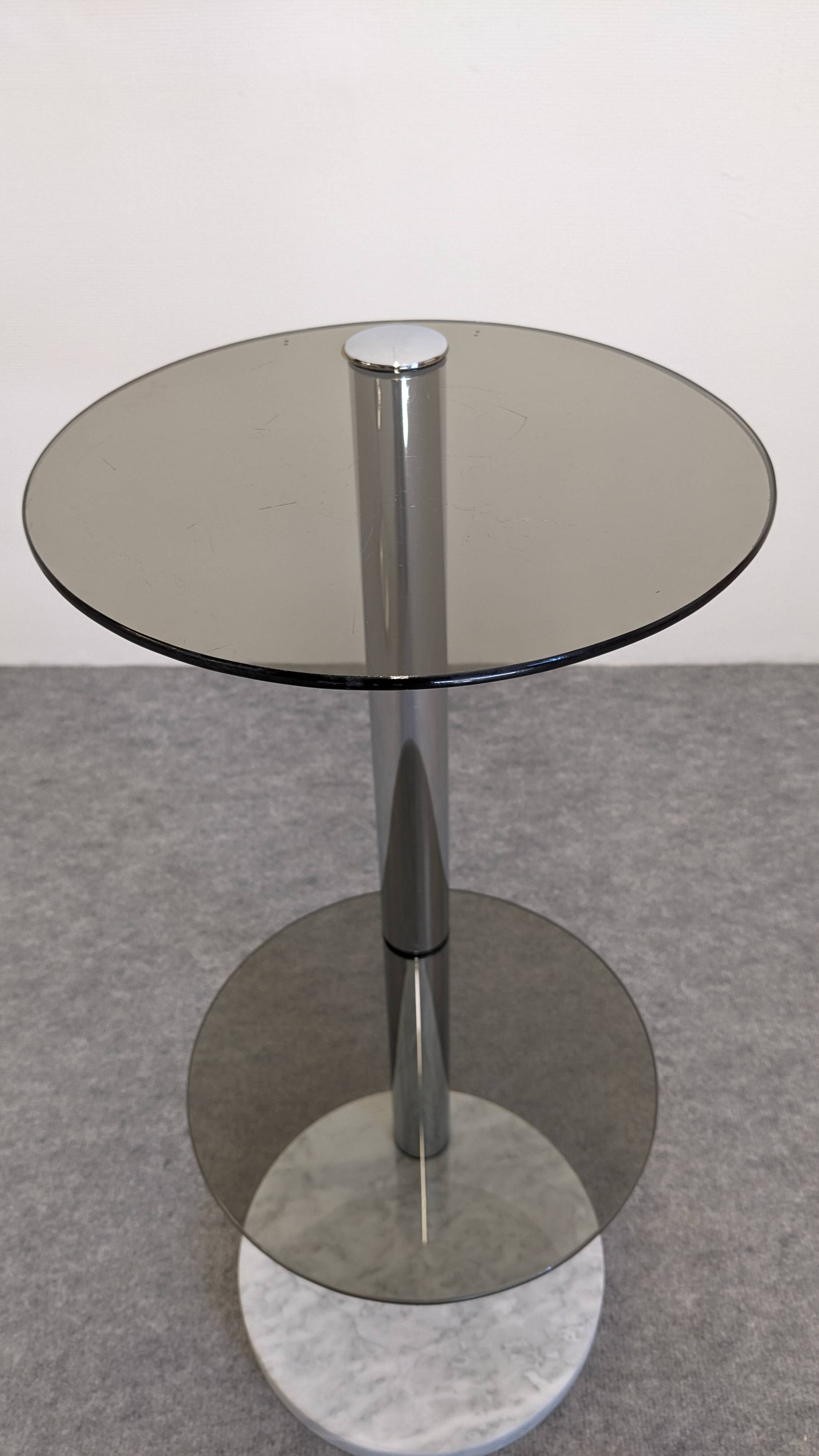 Pair of side tables or end tables Space Age, France circa 1970.