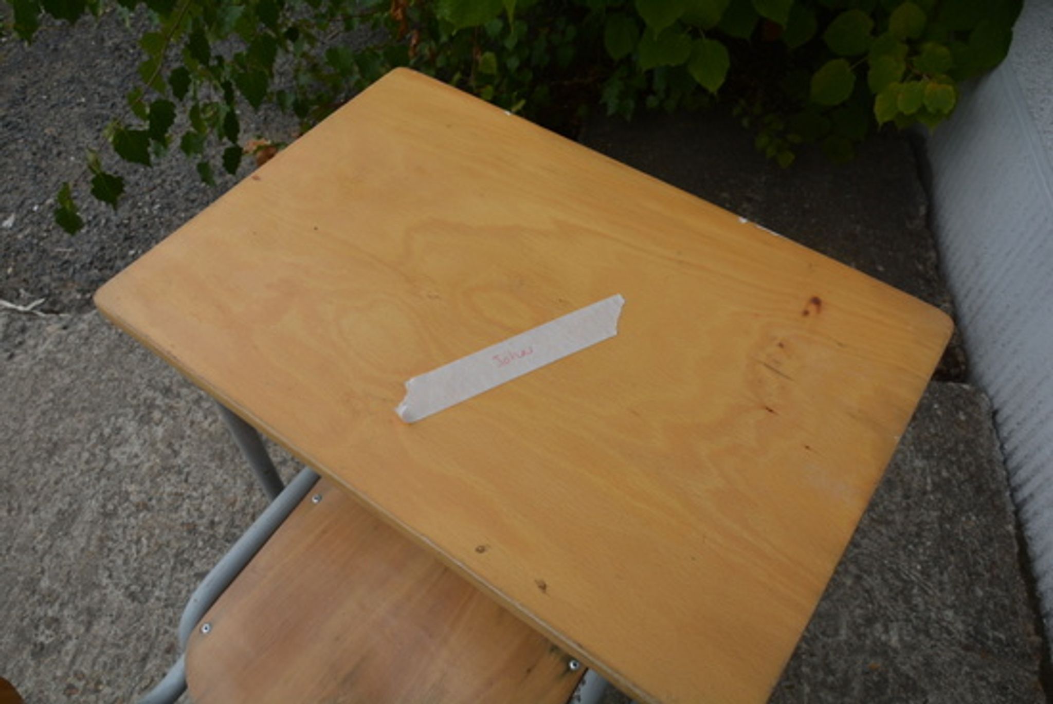 Child's desk and his chair