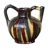 Pichet à eau ou orjol français ancien à glaçure rayée