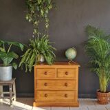 Pine chest of drawers