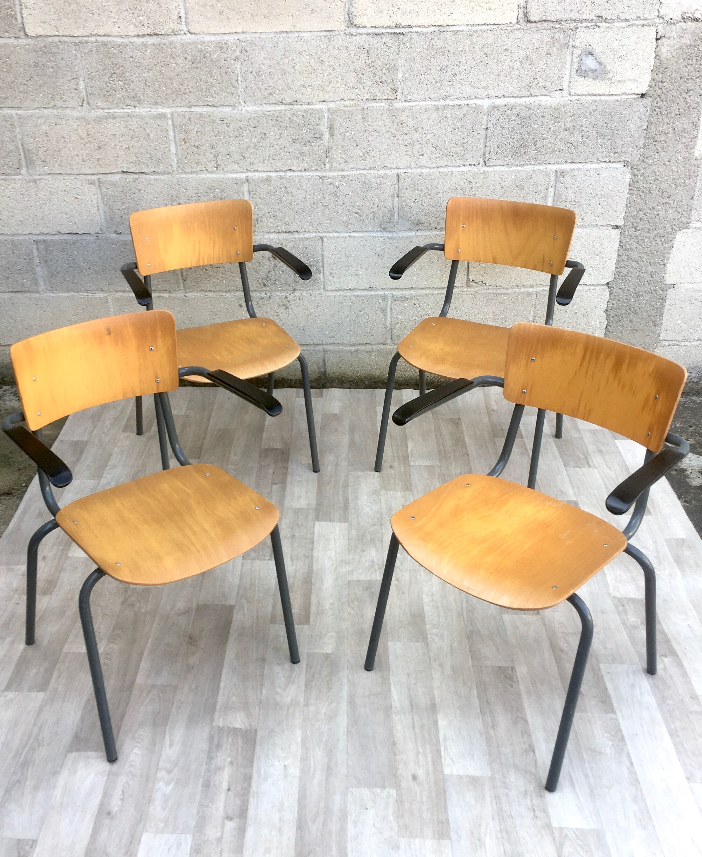 Set of 4 vintage chairs with armrests