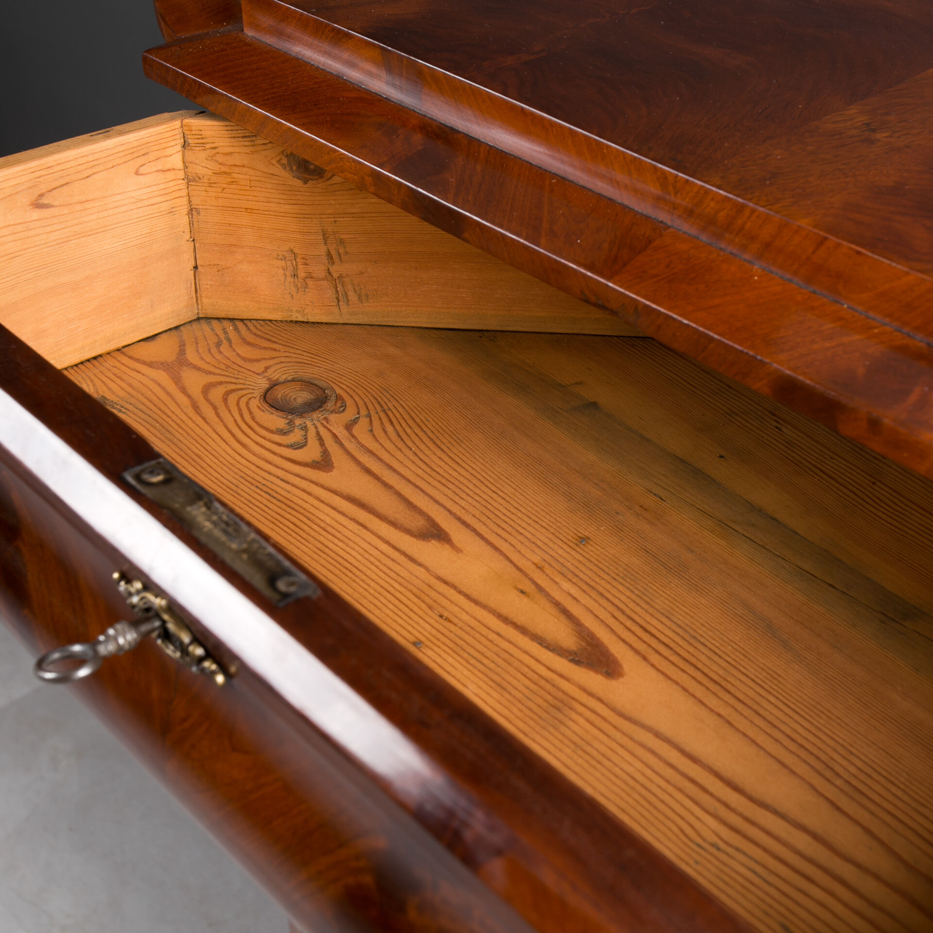 Biedermeier Corner Cabinet, 19th Century, Fully Renovated