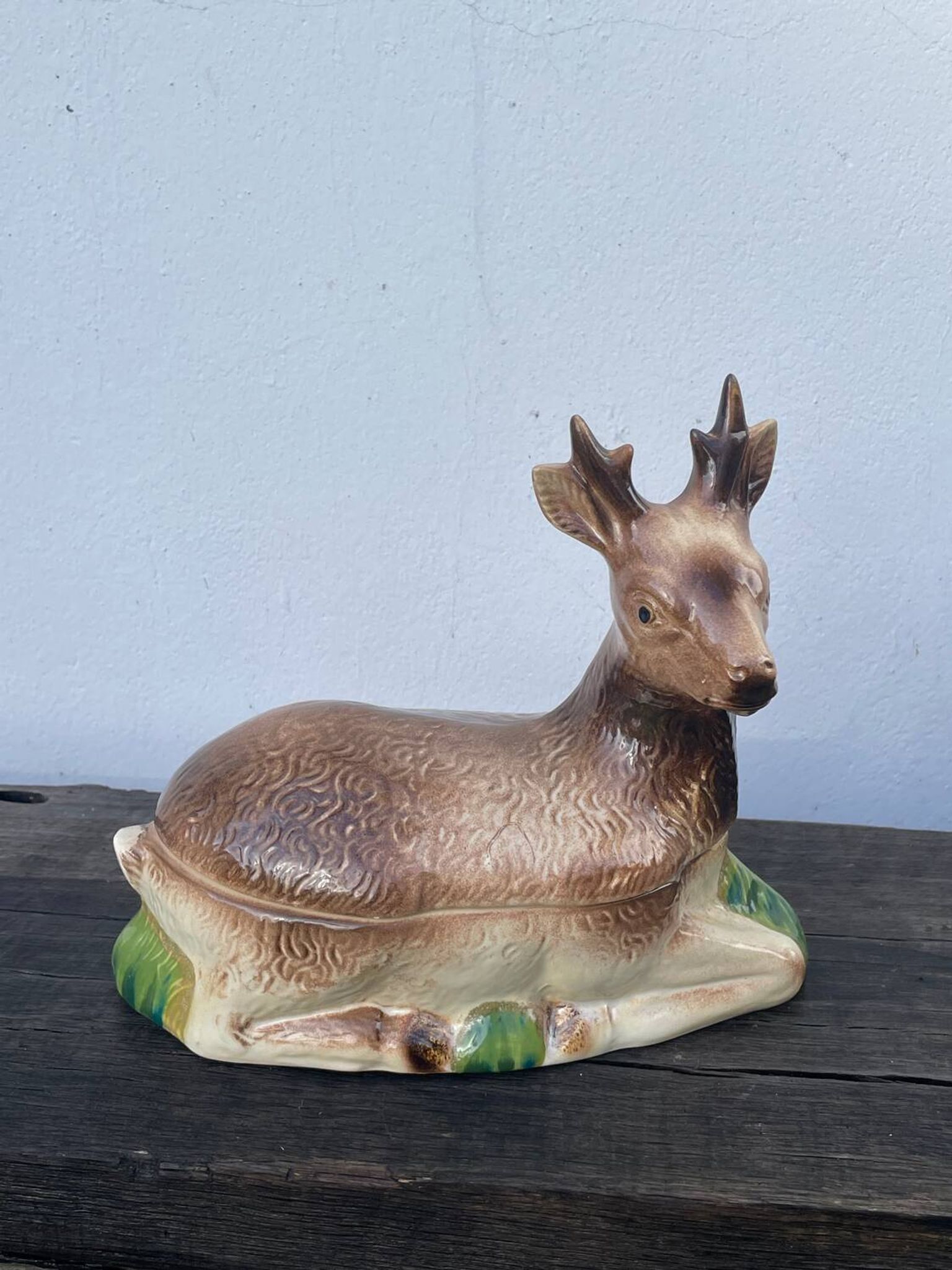 Cerf boîte céramique