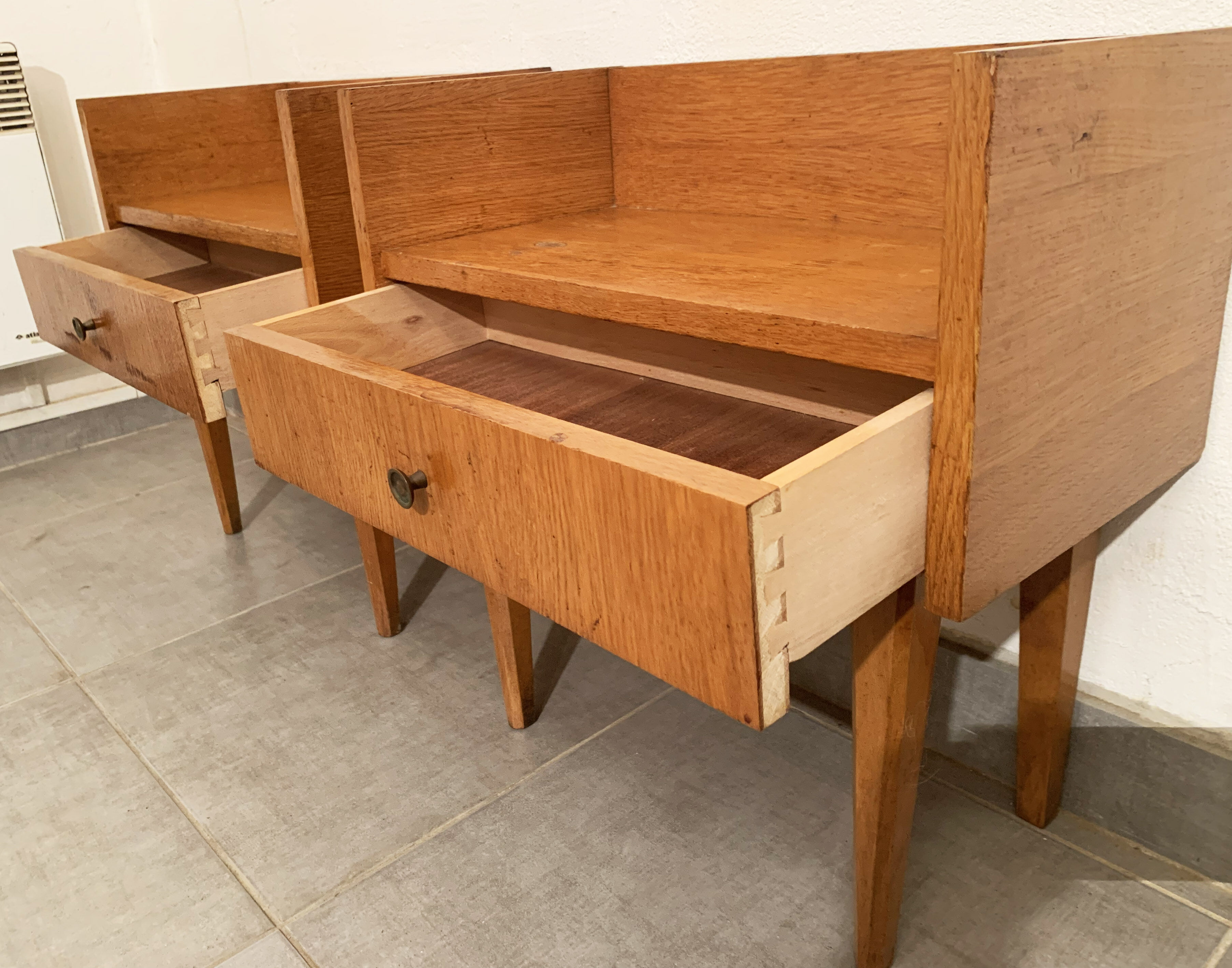 Paire de tables de chevet vintage en teck des années 60