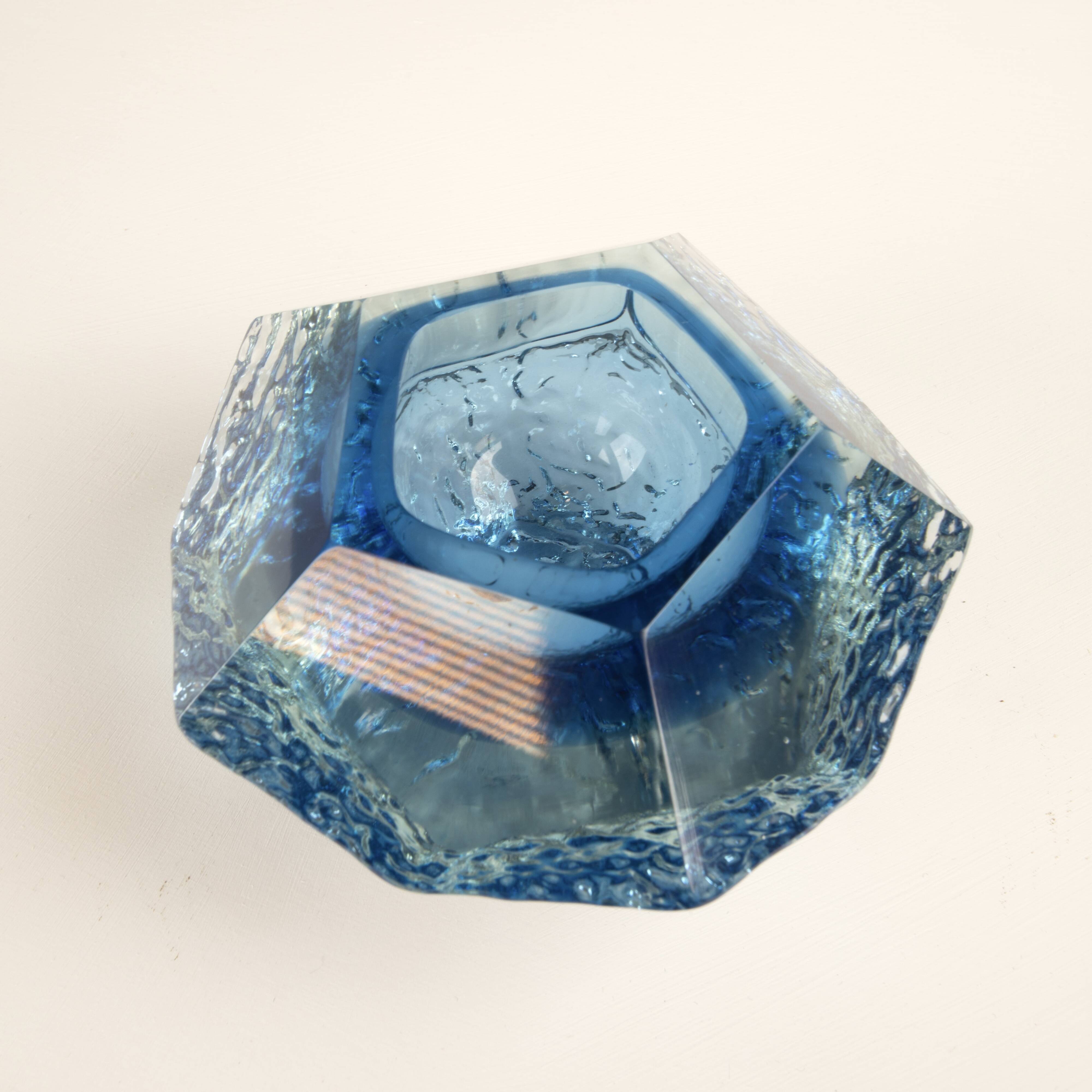 Sculptural submerged glass ashtray by Gianfranco Mandruzzato Murano