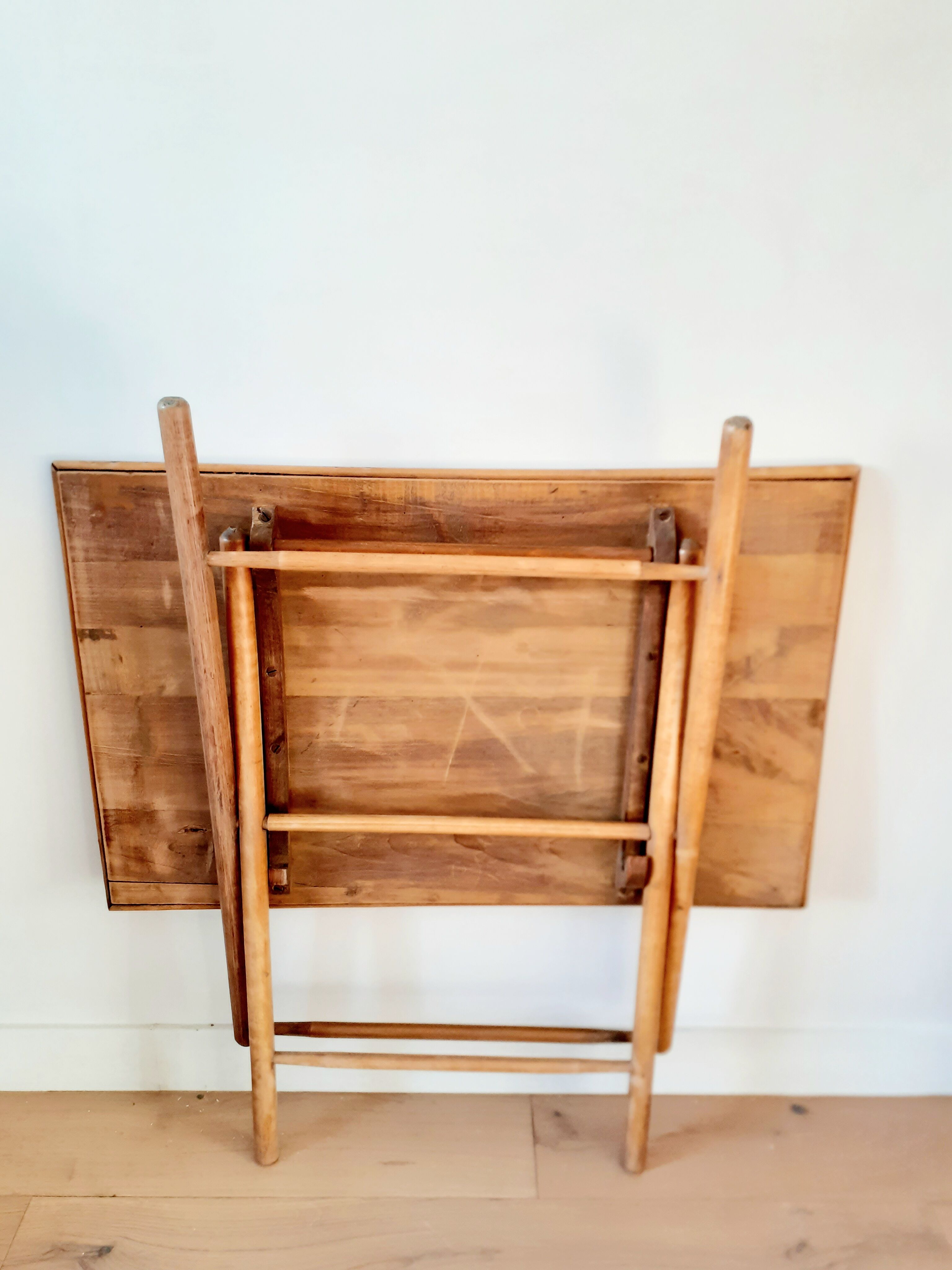 Folding wooden table