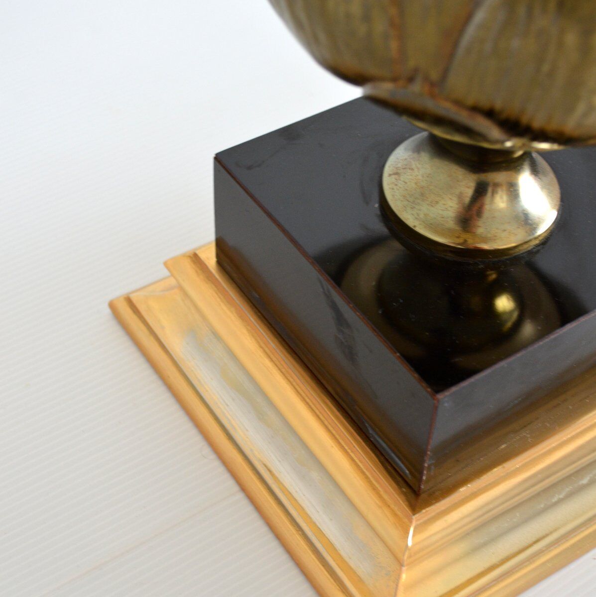 Vintage artichoke gold table lamp 1970