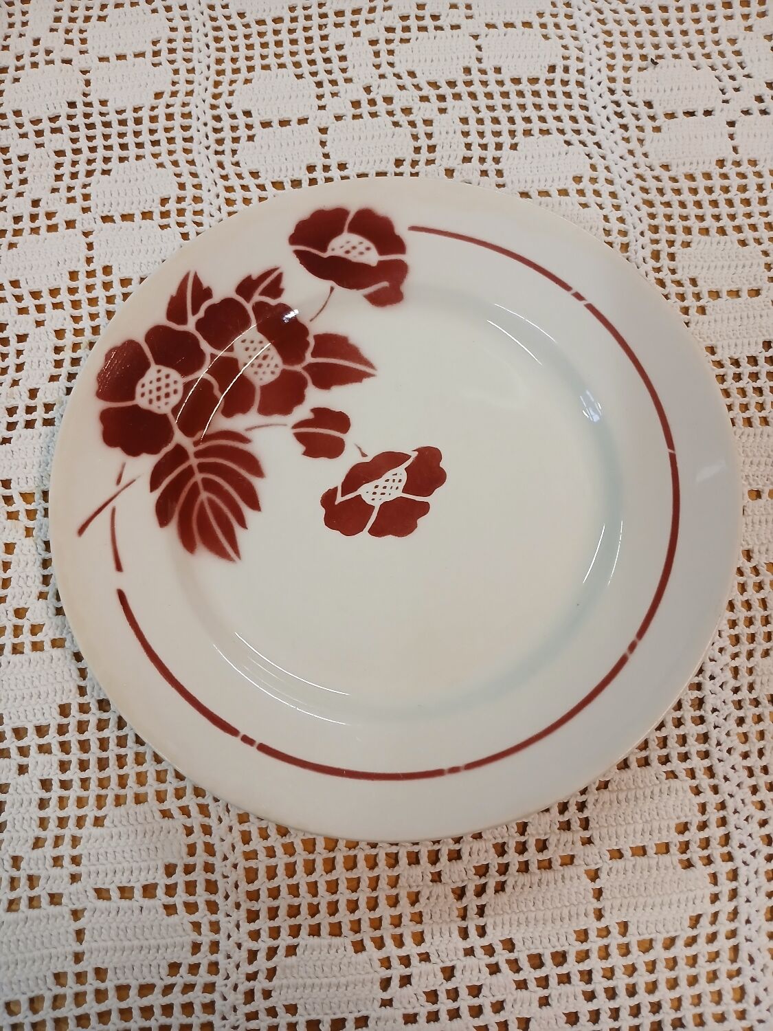6 mismatched antique dinner plates