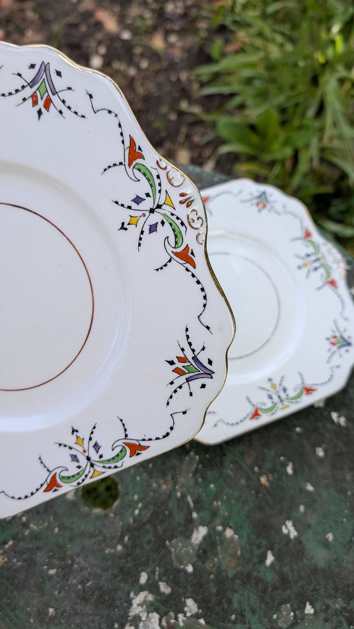 Pair of English Art Deco dishes Gladstone