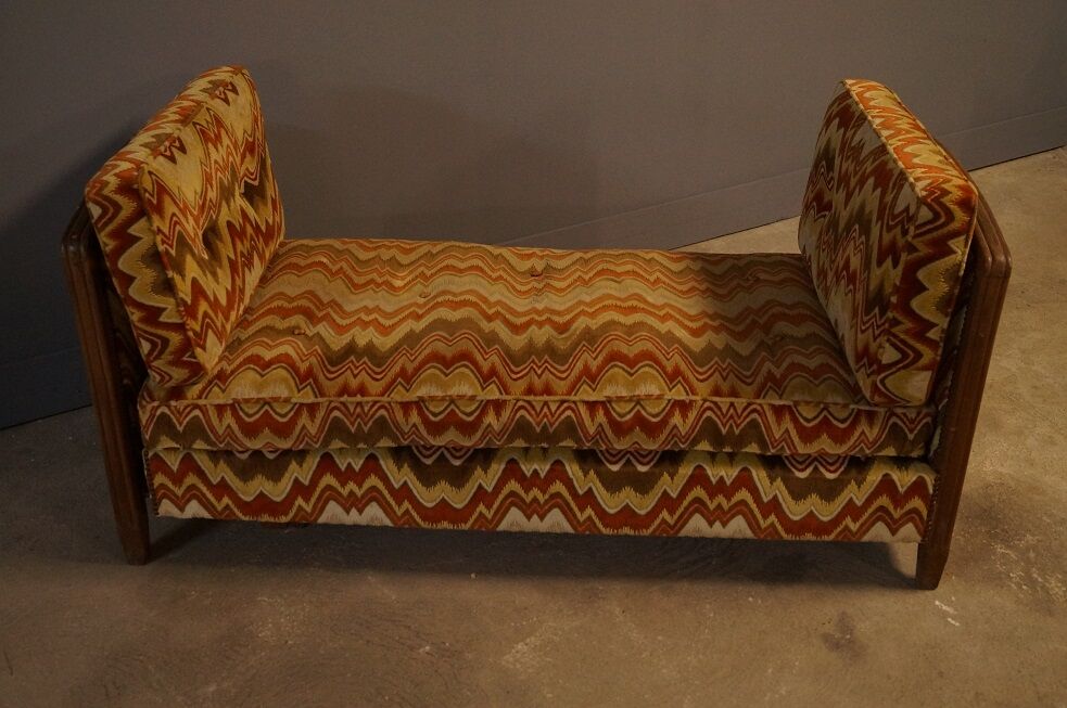 1940 vintage velvet seat