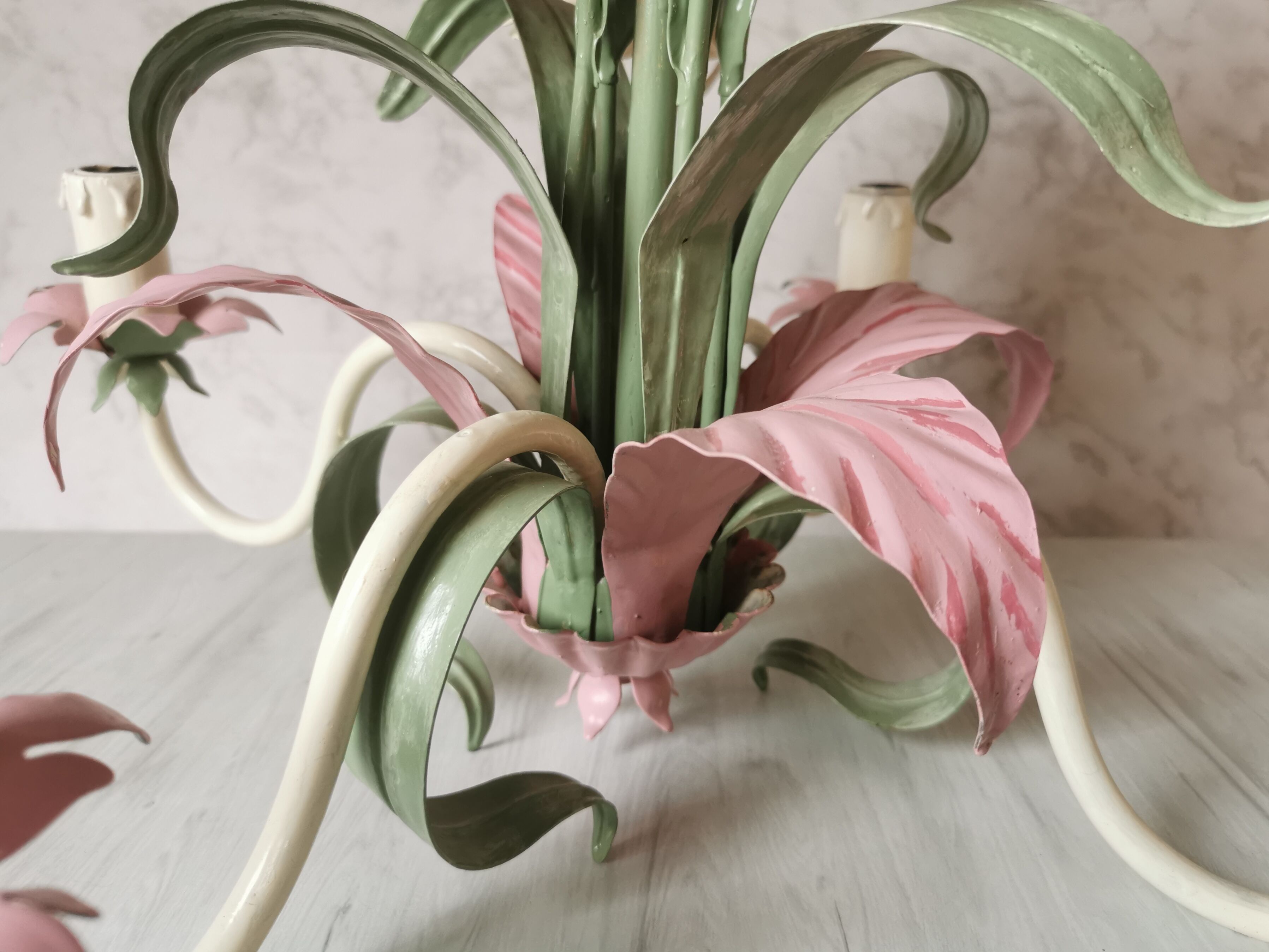 Lustre iron and painted sheet flowers camellias