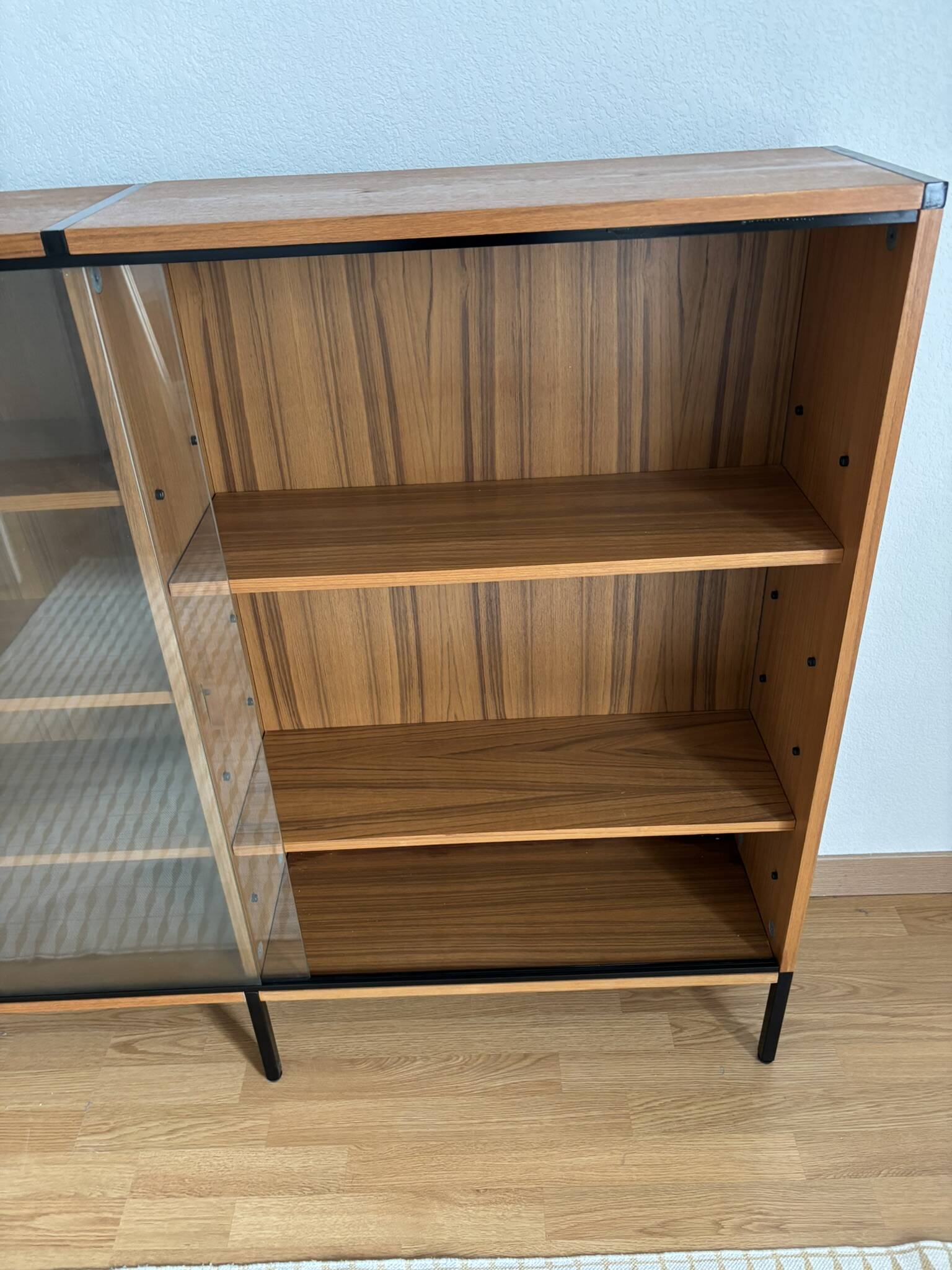 ARP MINVIELLE display case
