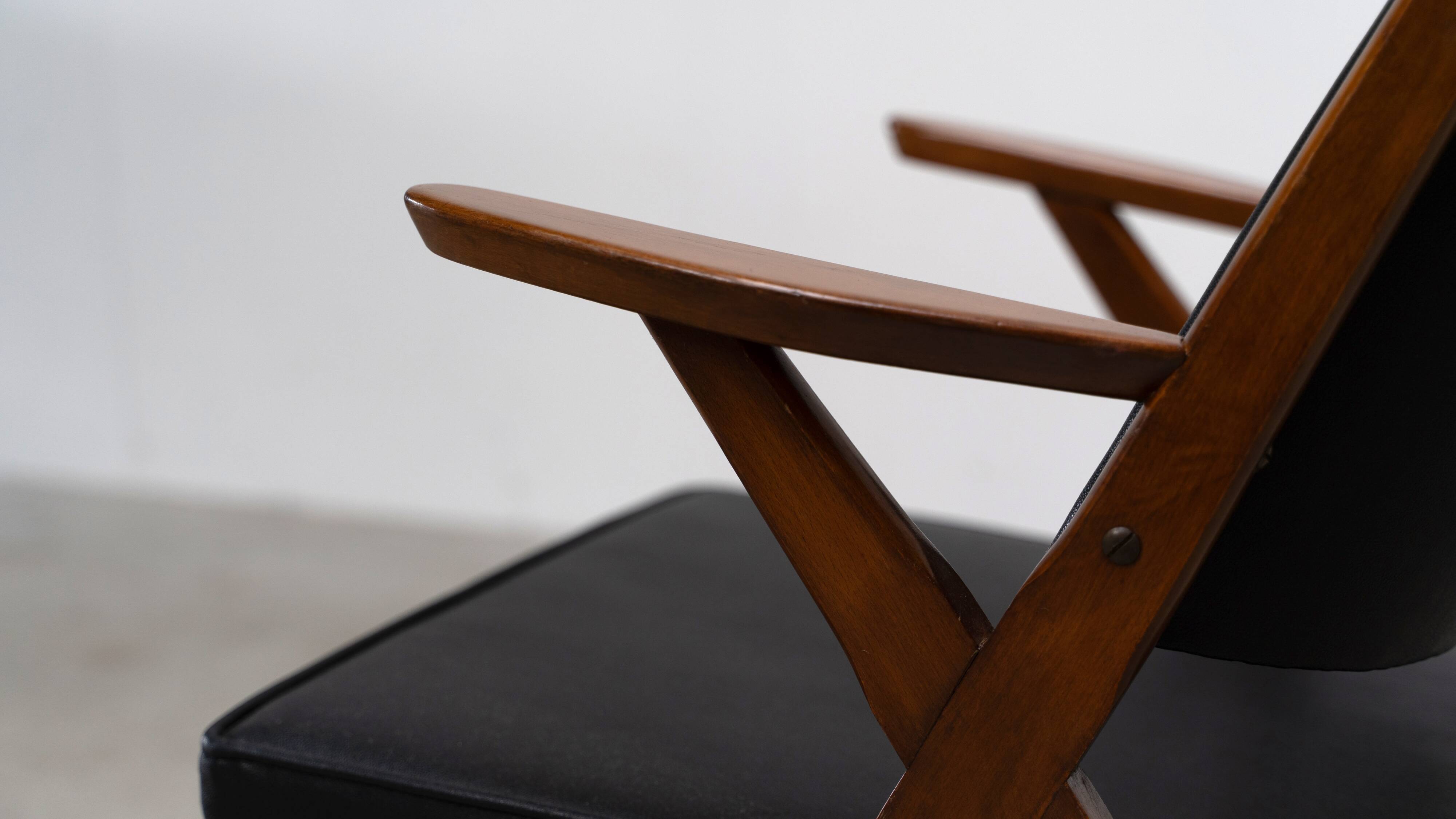 Leather lounge chair by Dal Vera