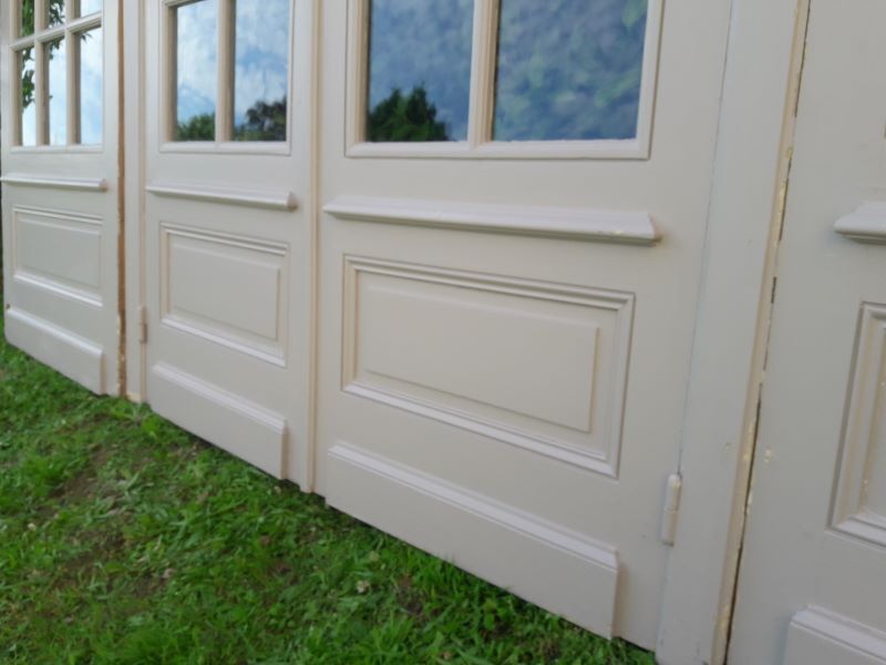 Double door glass partition