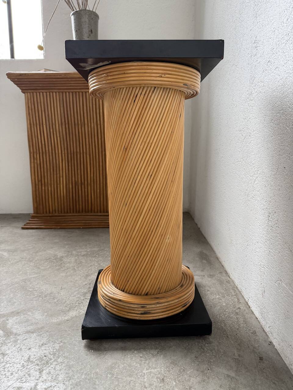 Crespi South Nursery Rattan Column