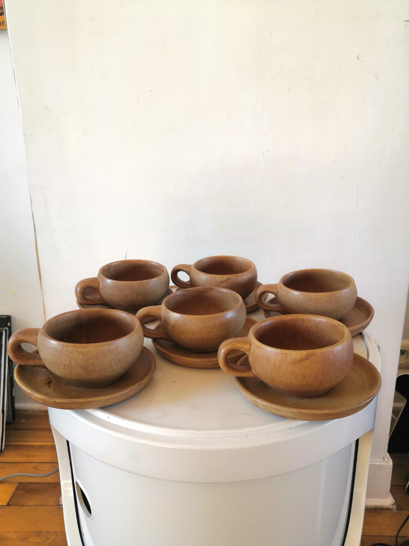 6 saucers and coffee cups in 70s design stoneware