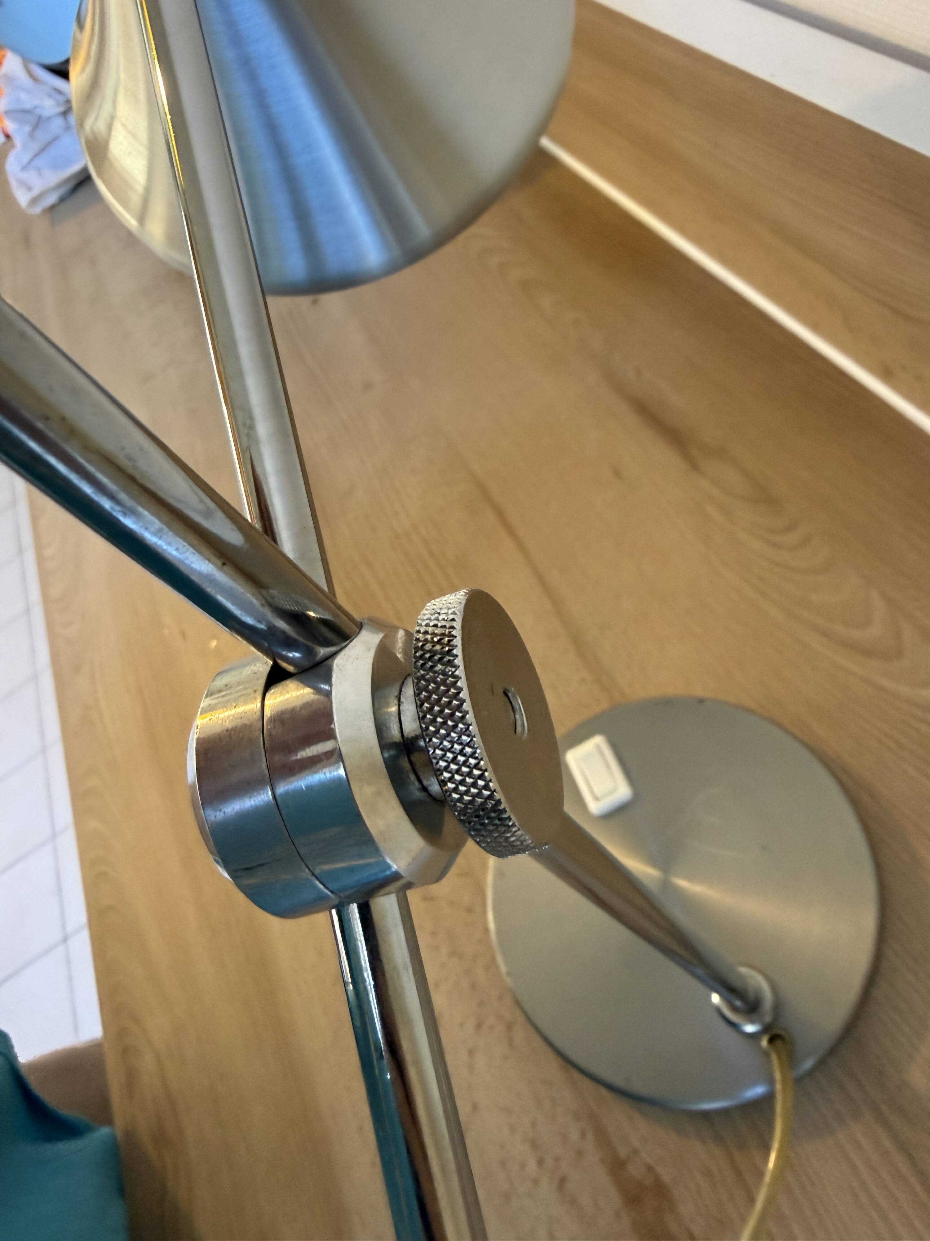 Lampe de Bureau Vintage à Bras Articulé – Métal Brossé & Chrome